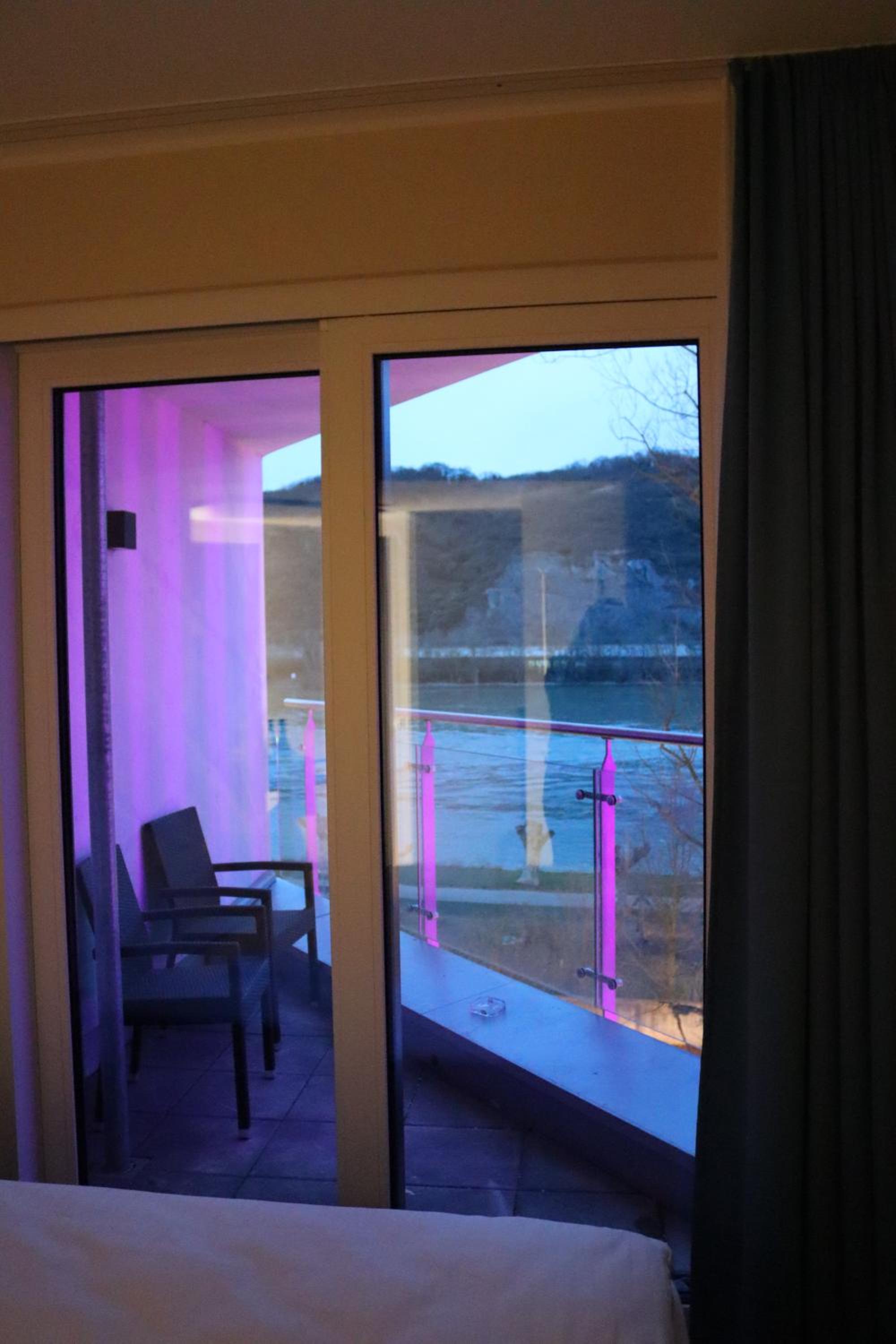 Deluxe Double Room with Balcony and River View - Photo 3