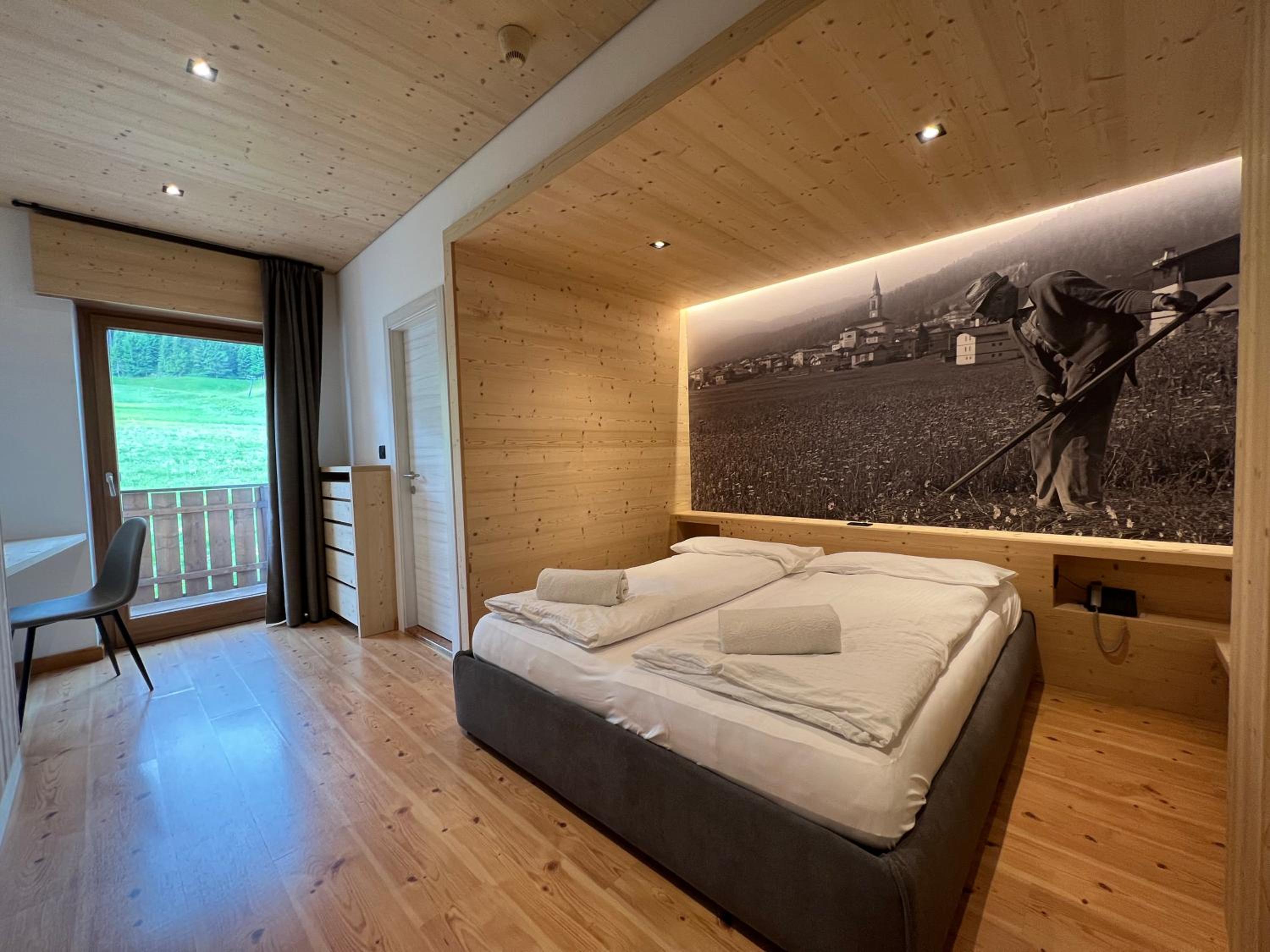 Double Room with Balcony (2 Adults + 1 Child) photo 1