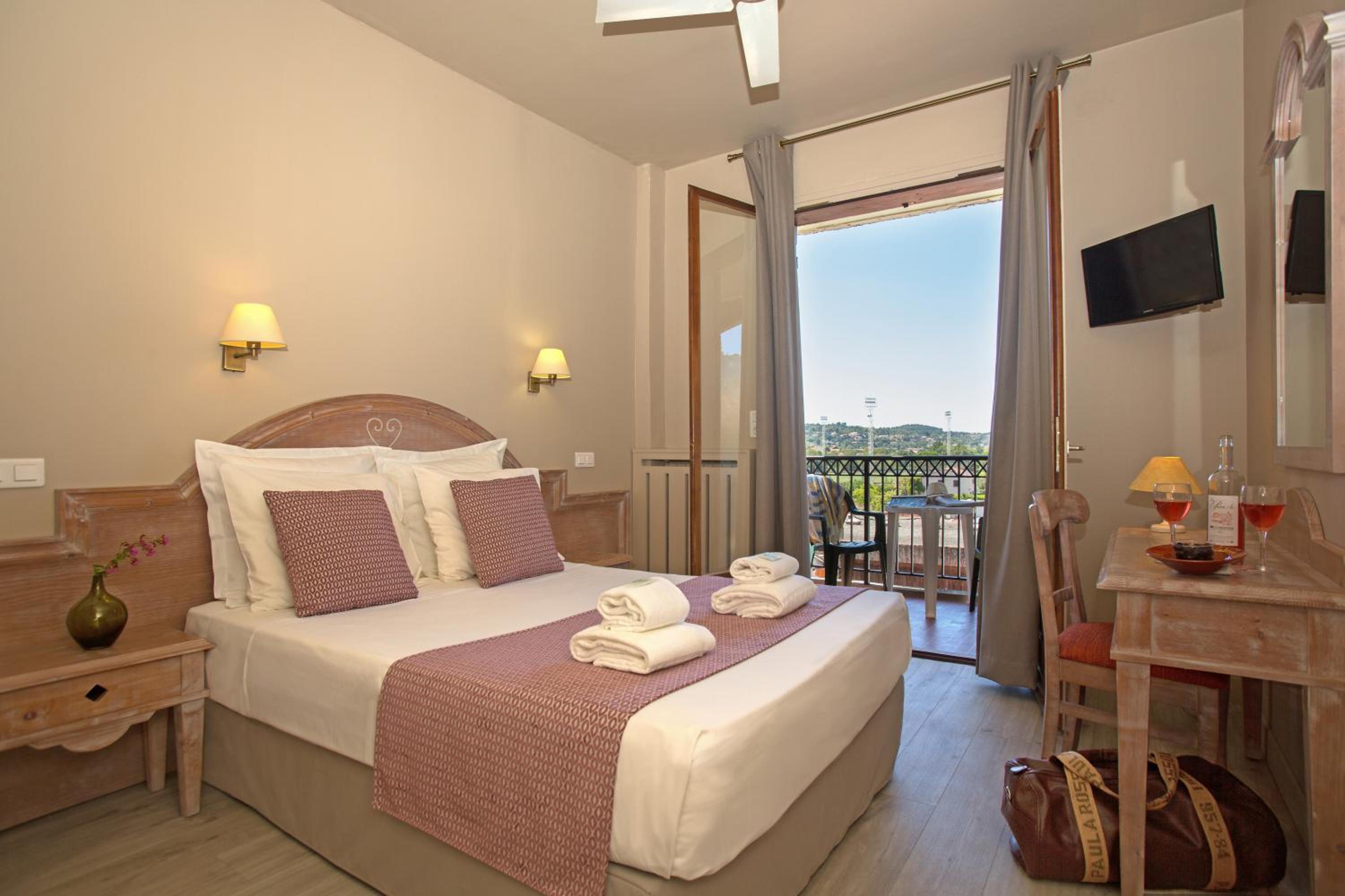 Superior Double or Twin Room photo 2