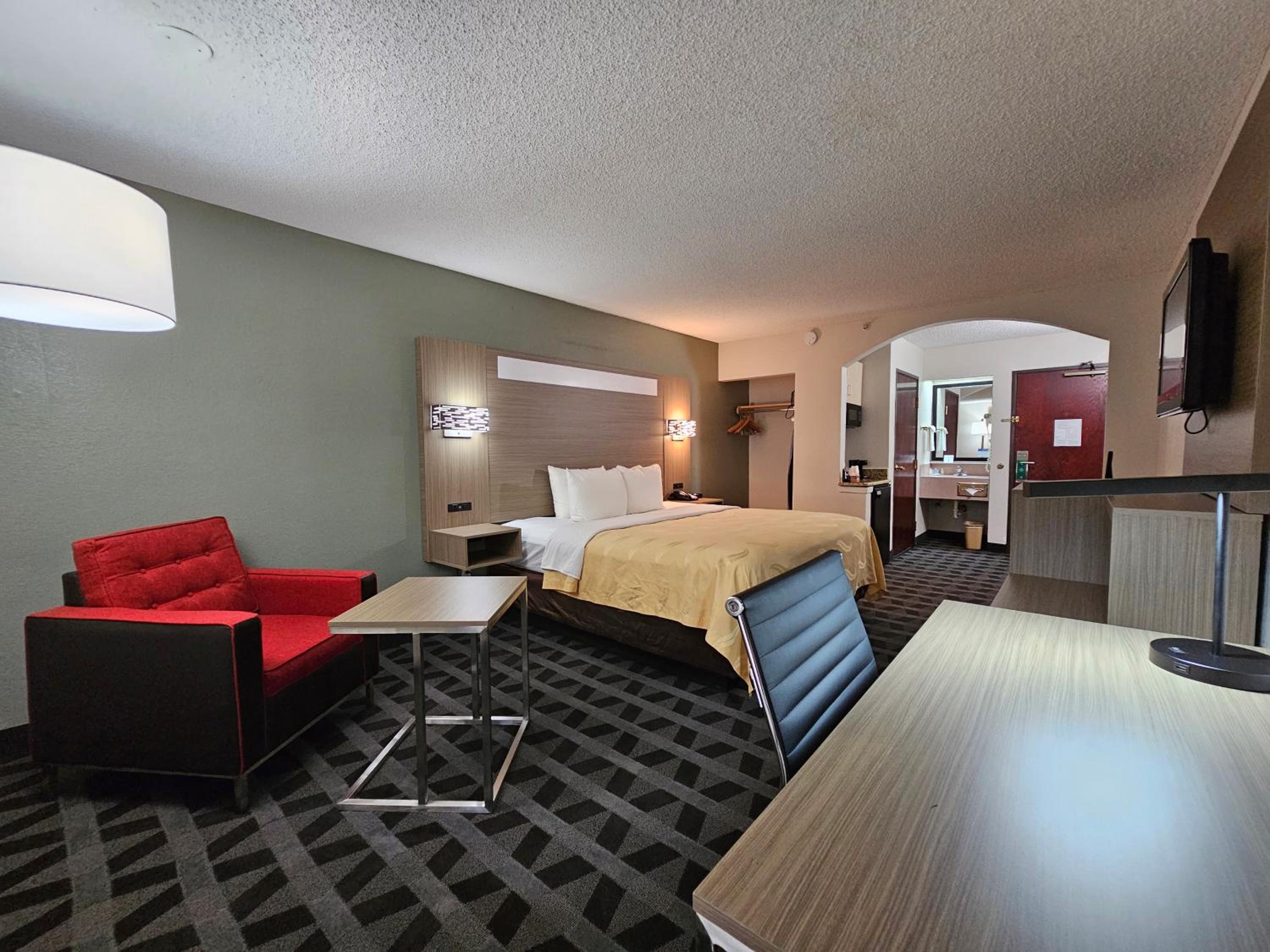 King Room - Non-Smoking - Photo 12