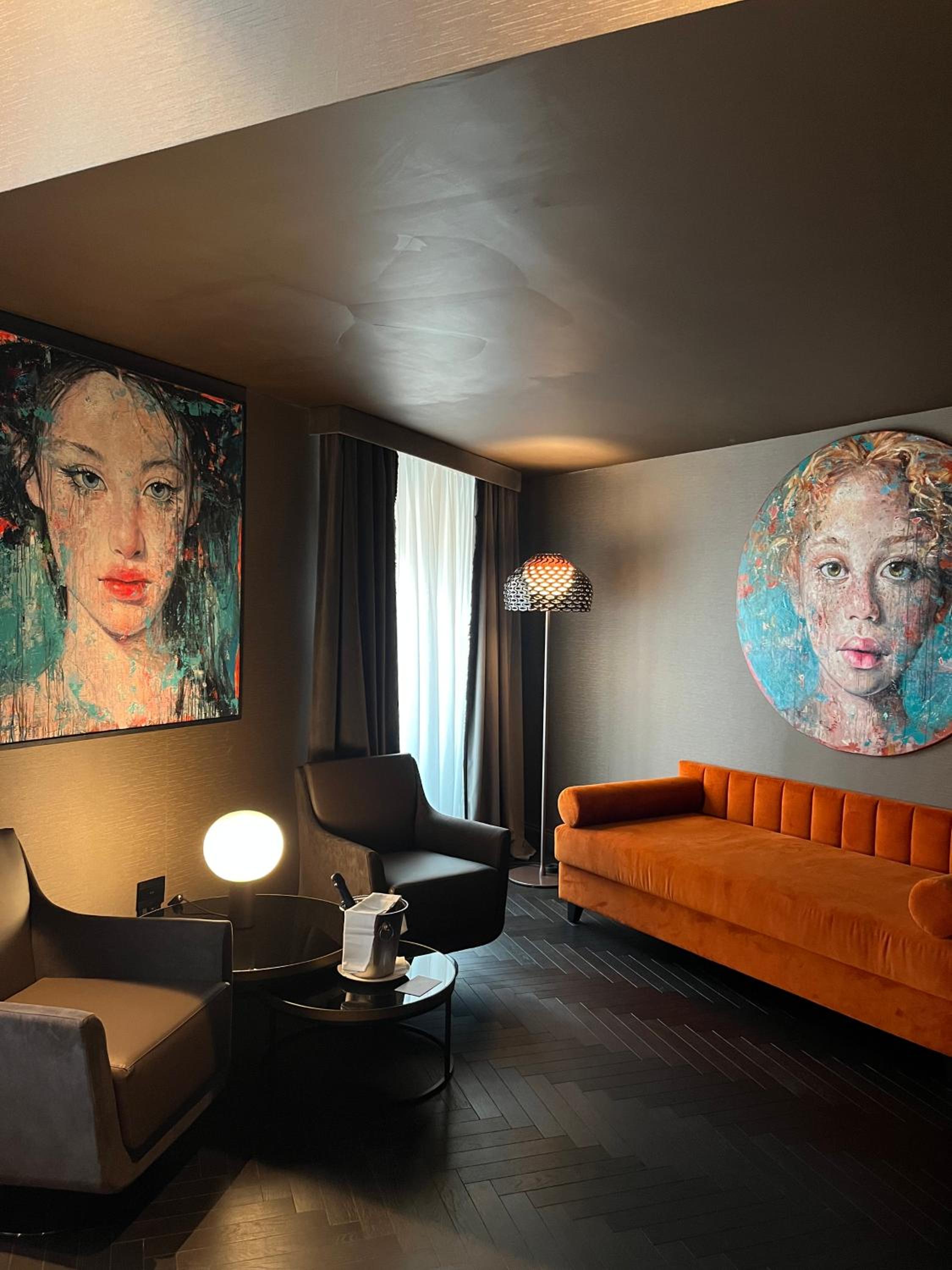 One-Bedroom Suite thumbnail 6