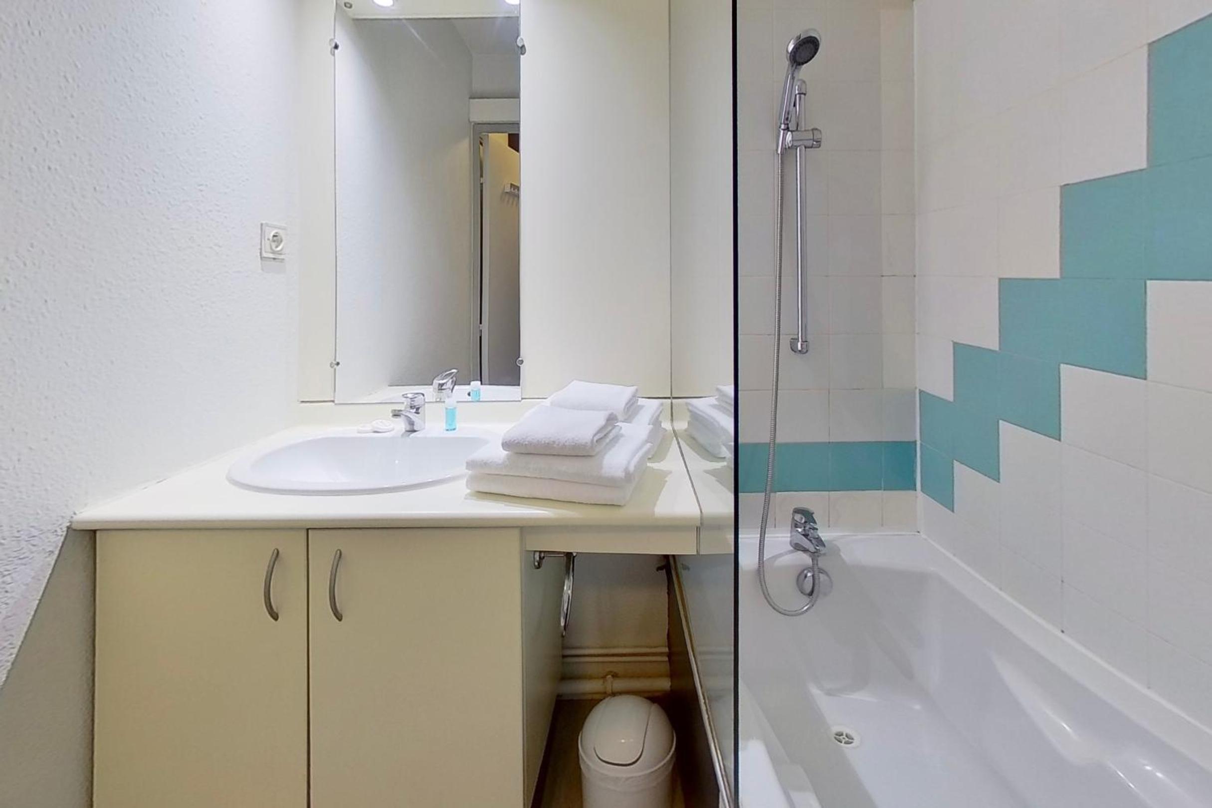 Apartment (4 Adults) - Photo 5
