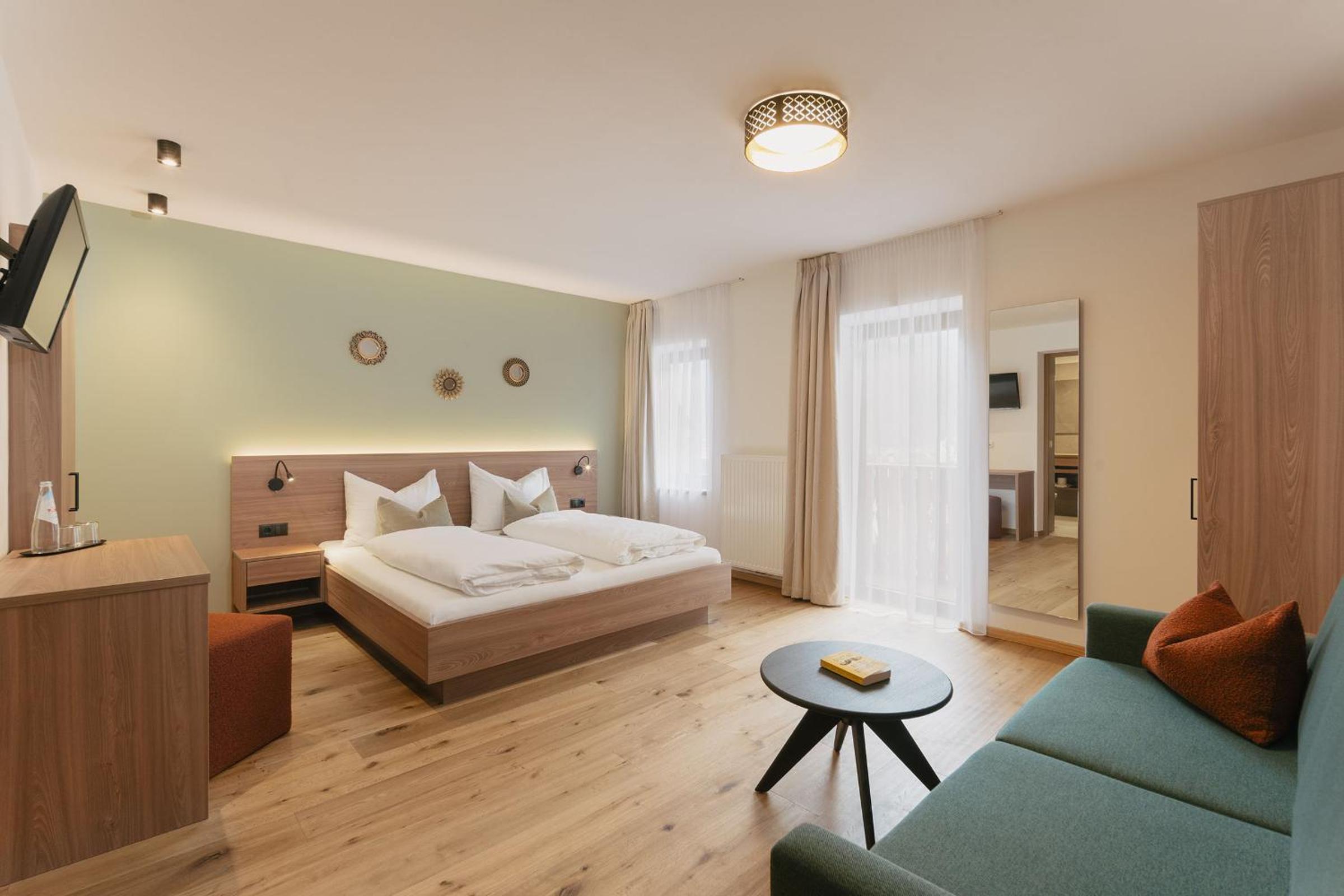 Superior Triple Room with Balcony photo 1