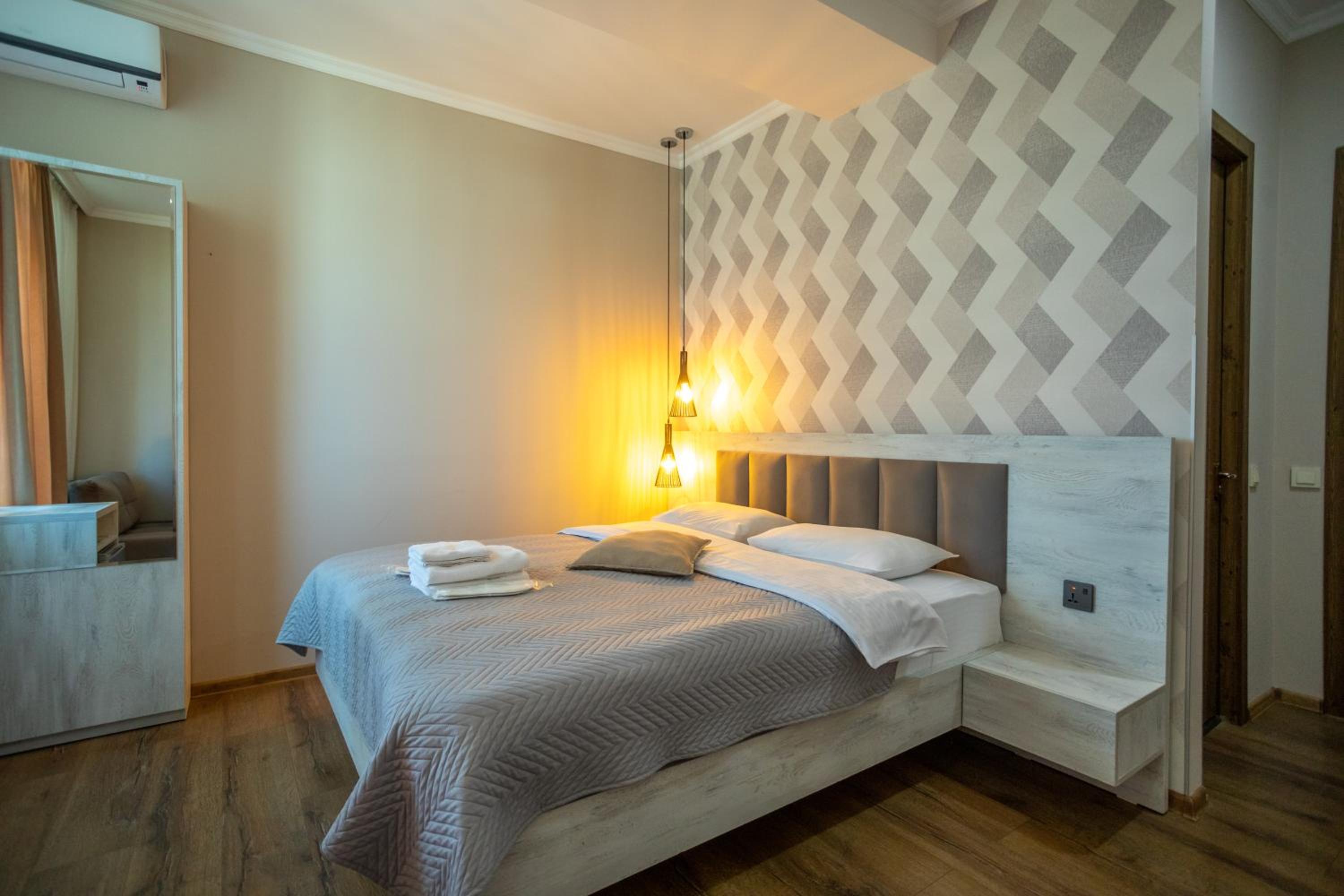 Superior Double or Twin Room with City View photo 1