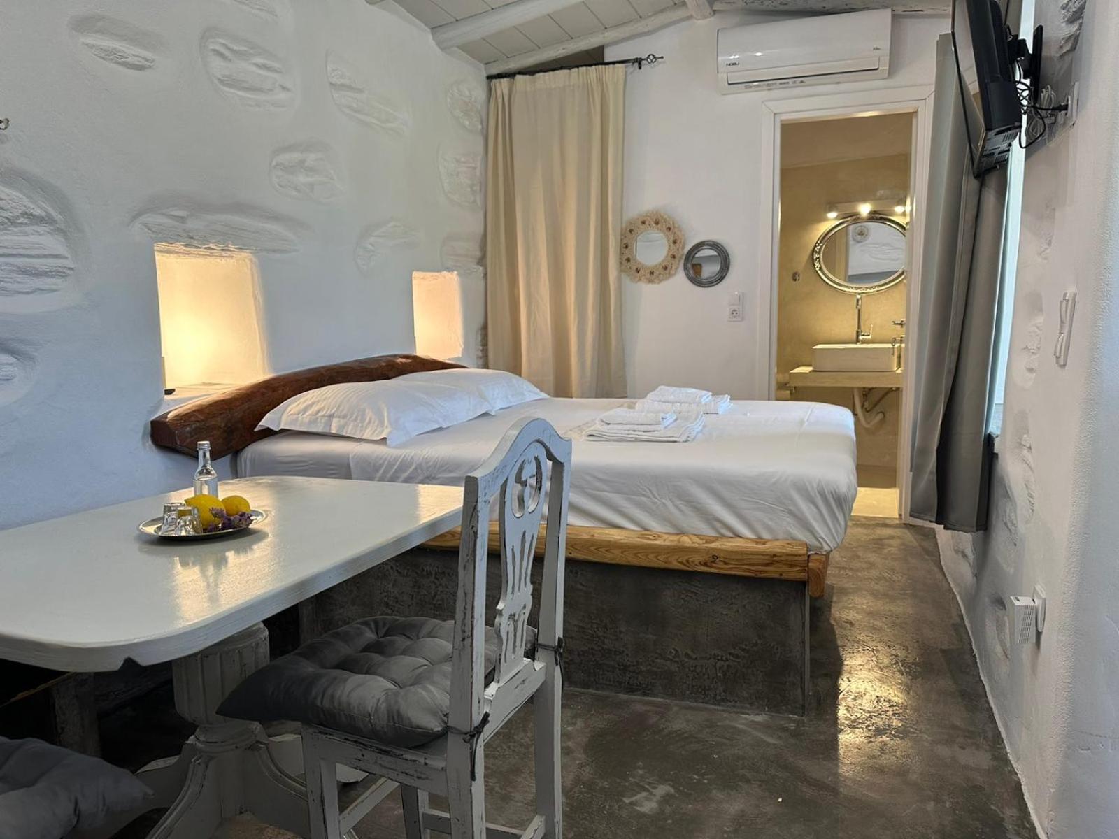 Studio with Sea View