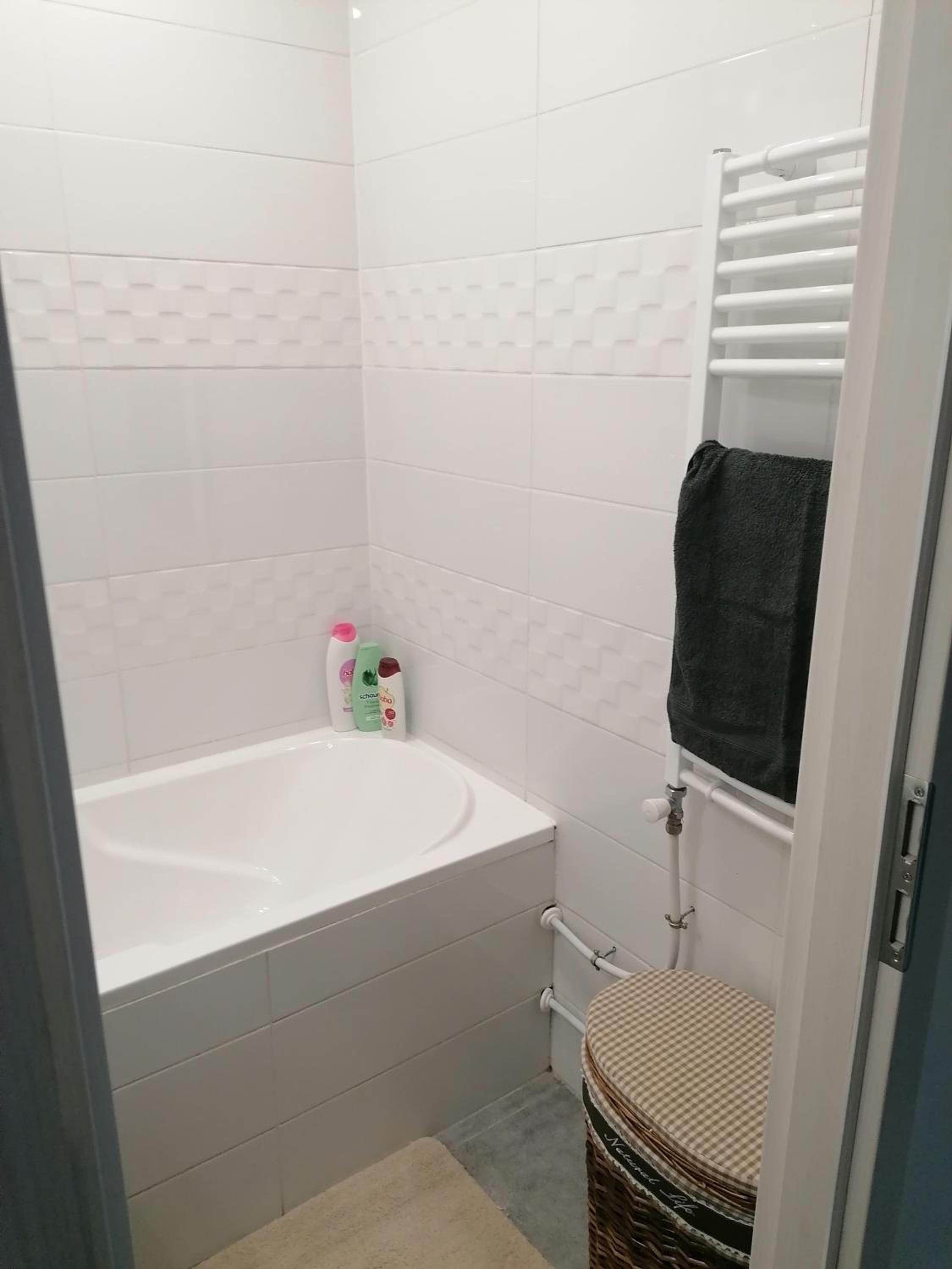 Three-Bedroom Apartment - Photo 15