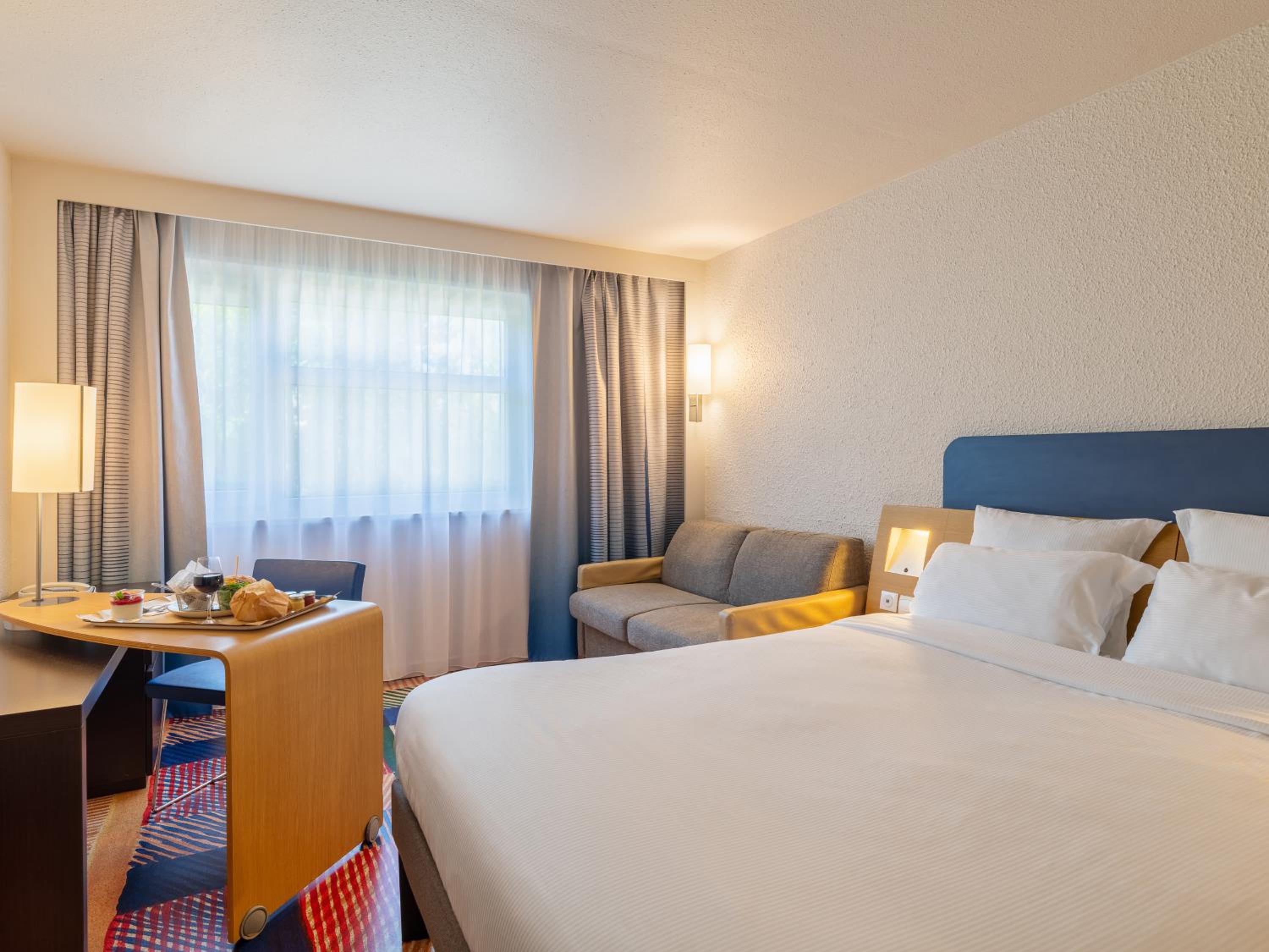 Standard Room - 1 double bed and single sofa bed - Photo 1