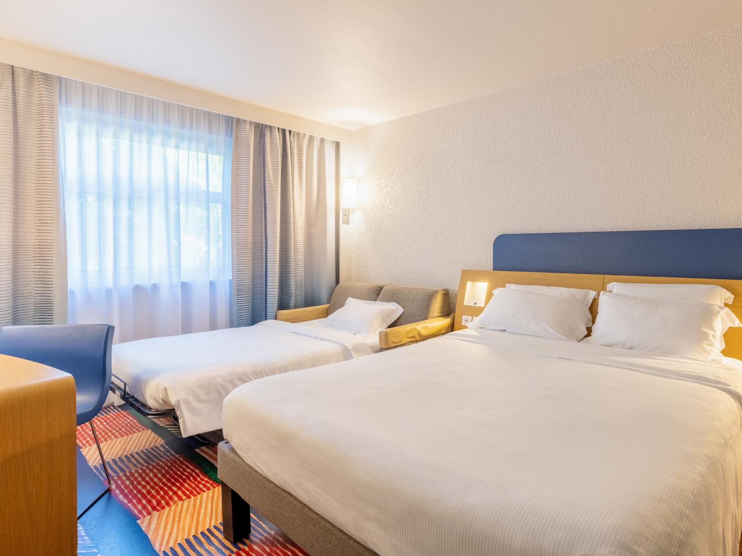 Standard Room - 1 double bed and single sofa bed - Photo 7