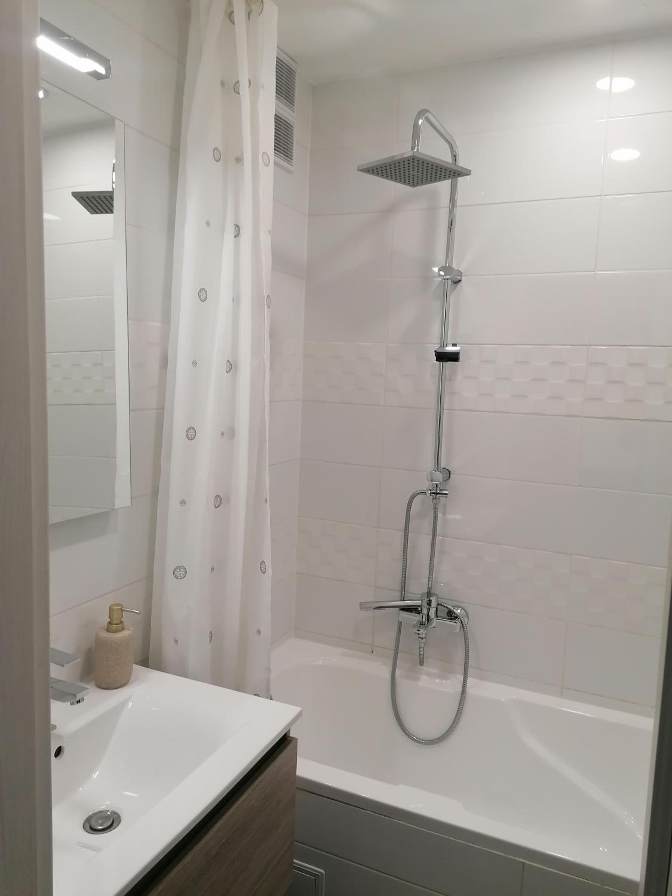 Three-Bedroom Apartment - Photo 14