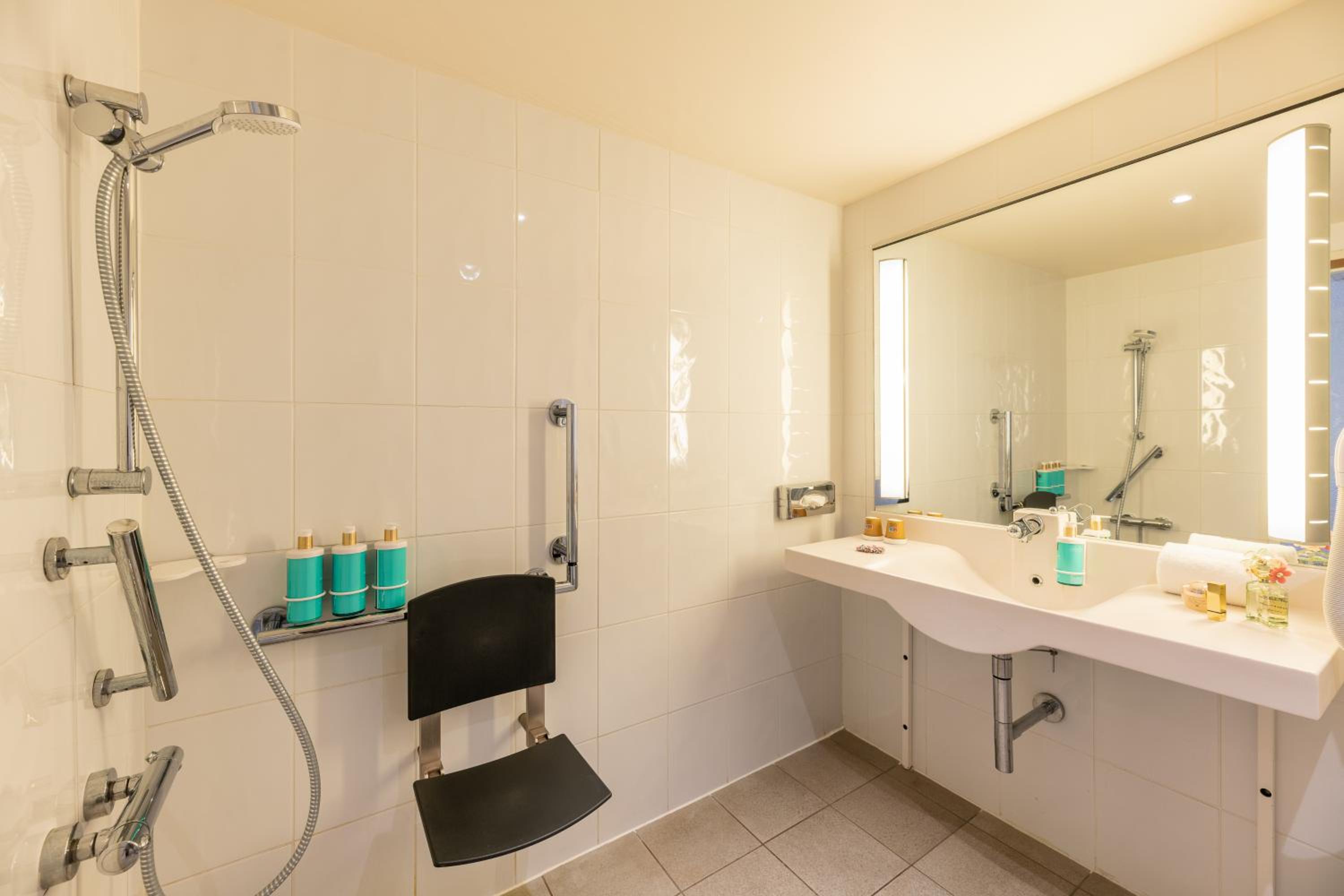 Double Room - Disability Access - Photo 4