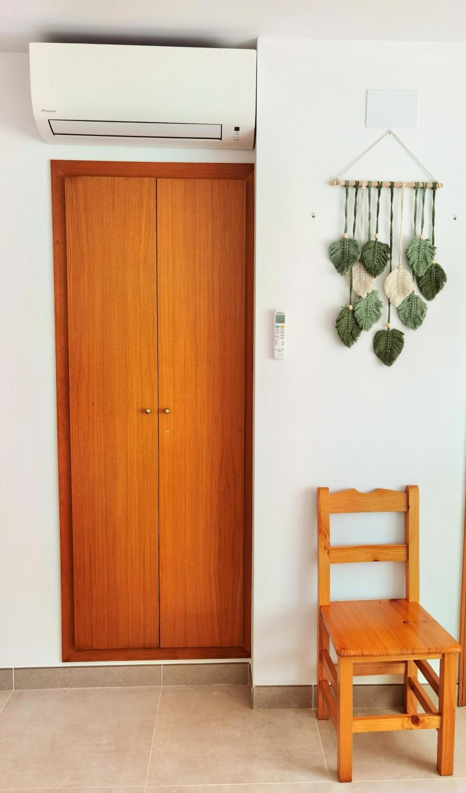 Triple Room with City View - Photo 7