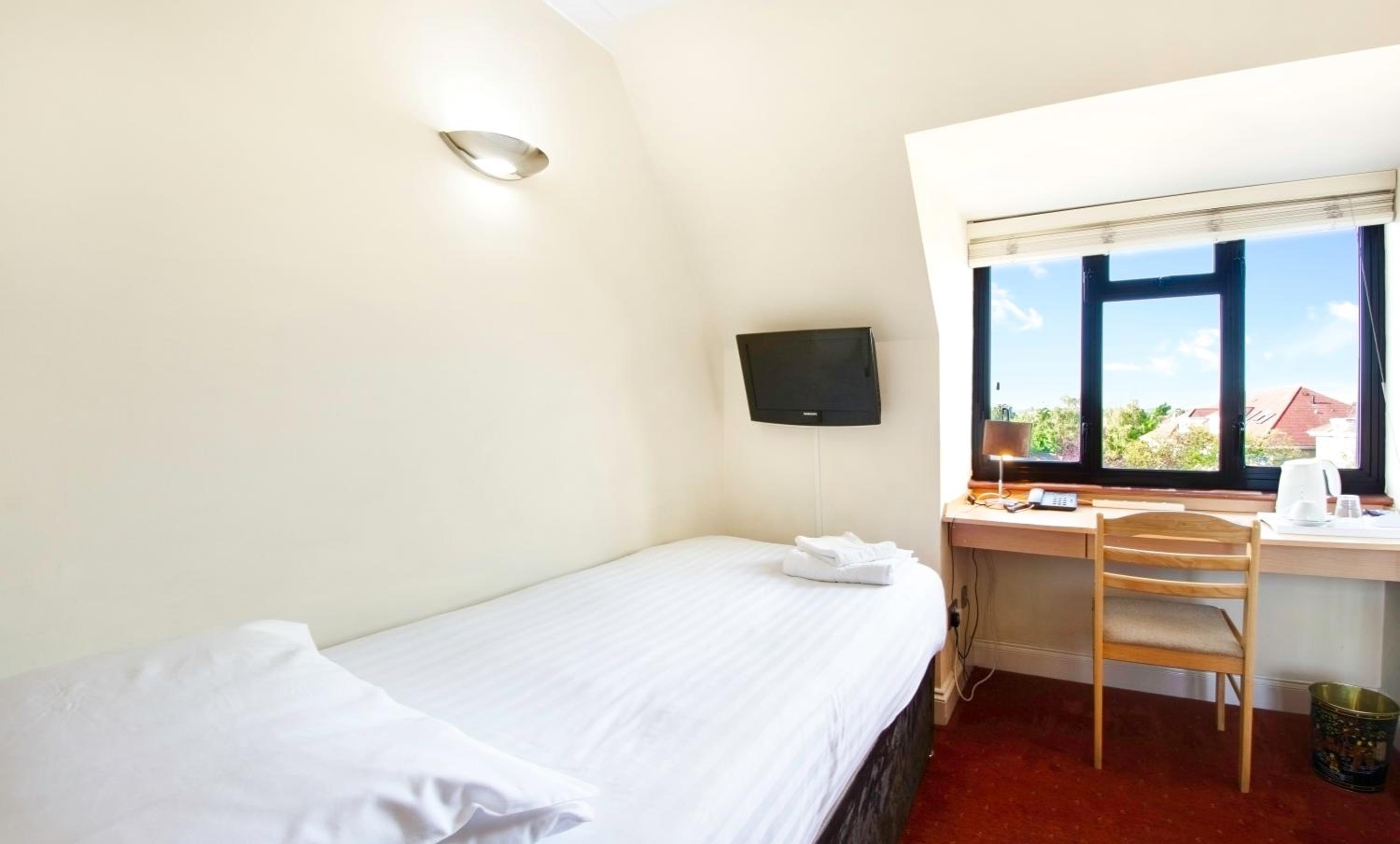 Single Room photo 2