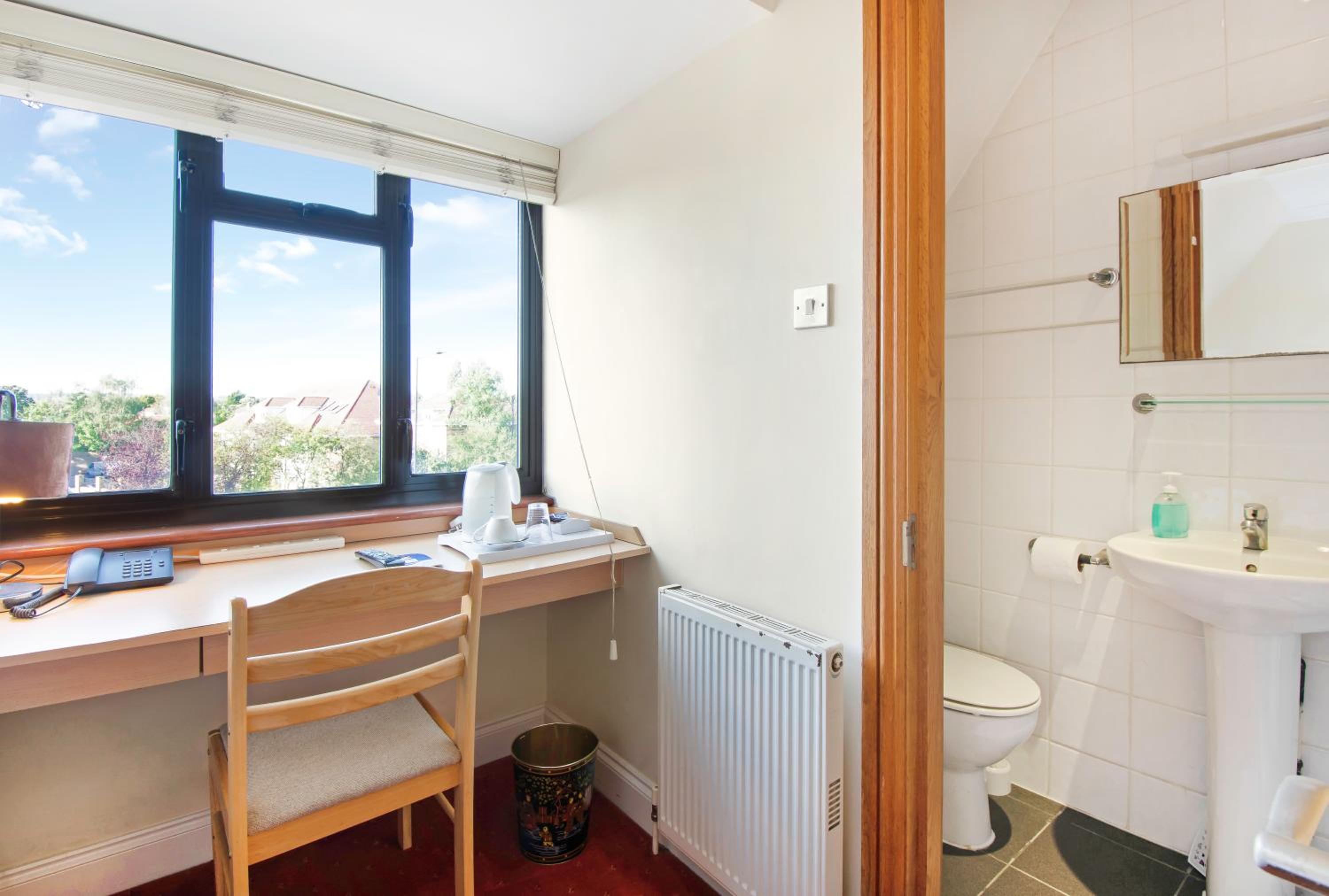 Single Room photo 3