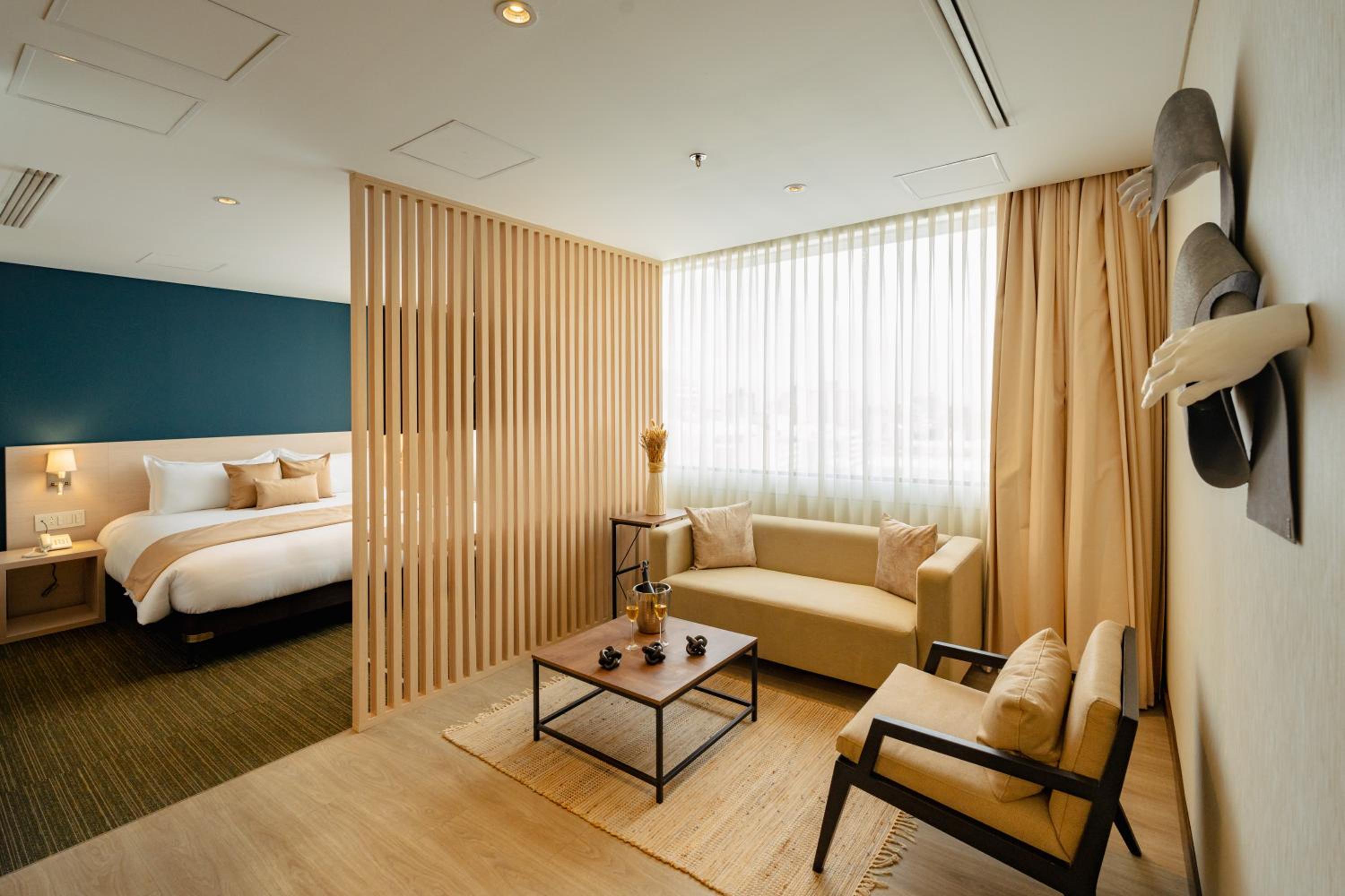 Superior King Room photo 3