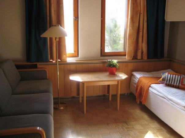 Standard Twin Room - Photo 4