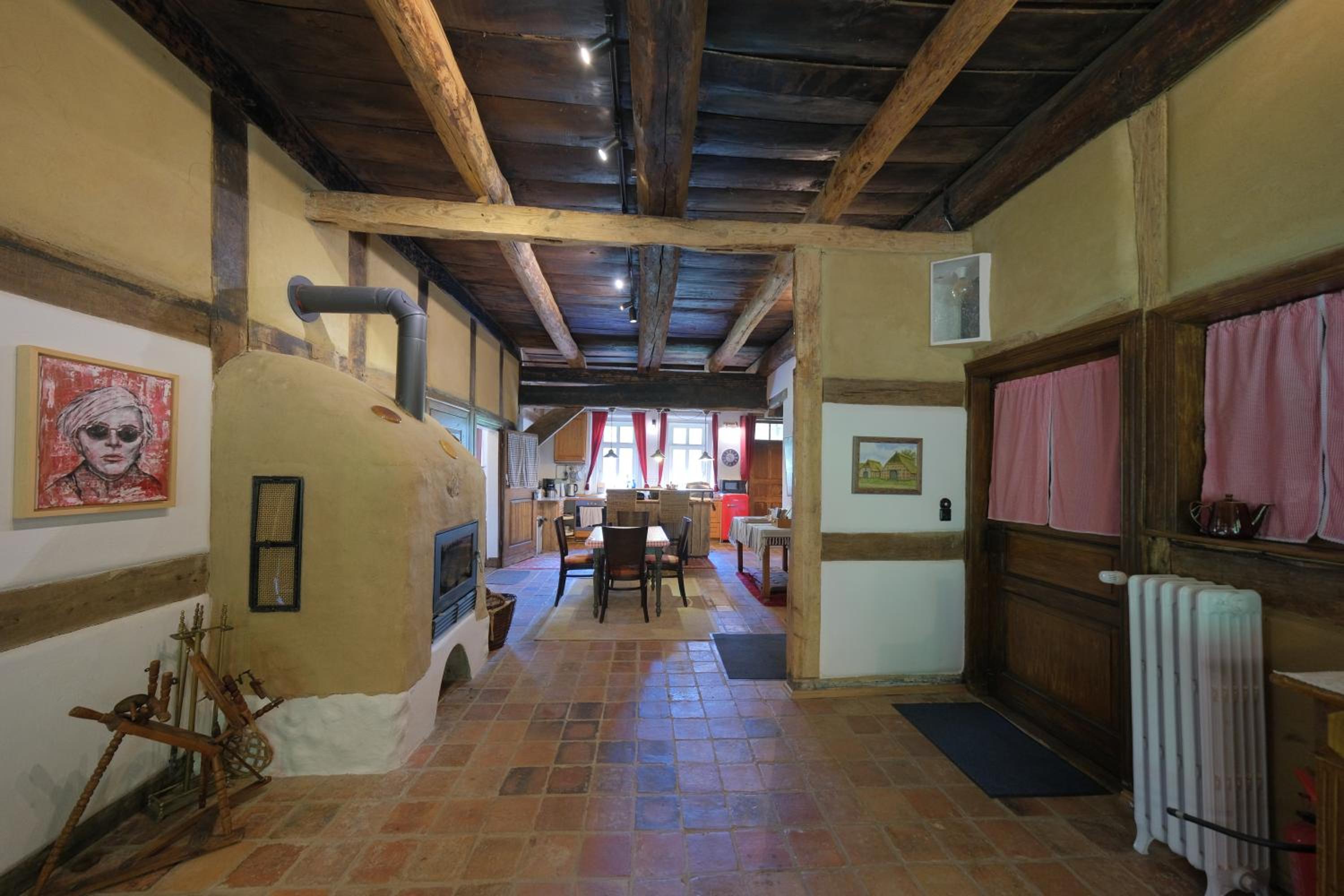 Three-Bedroom House photo 3