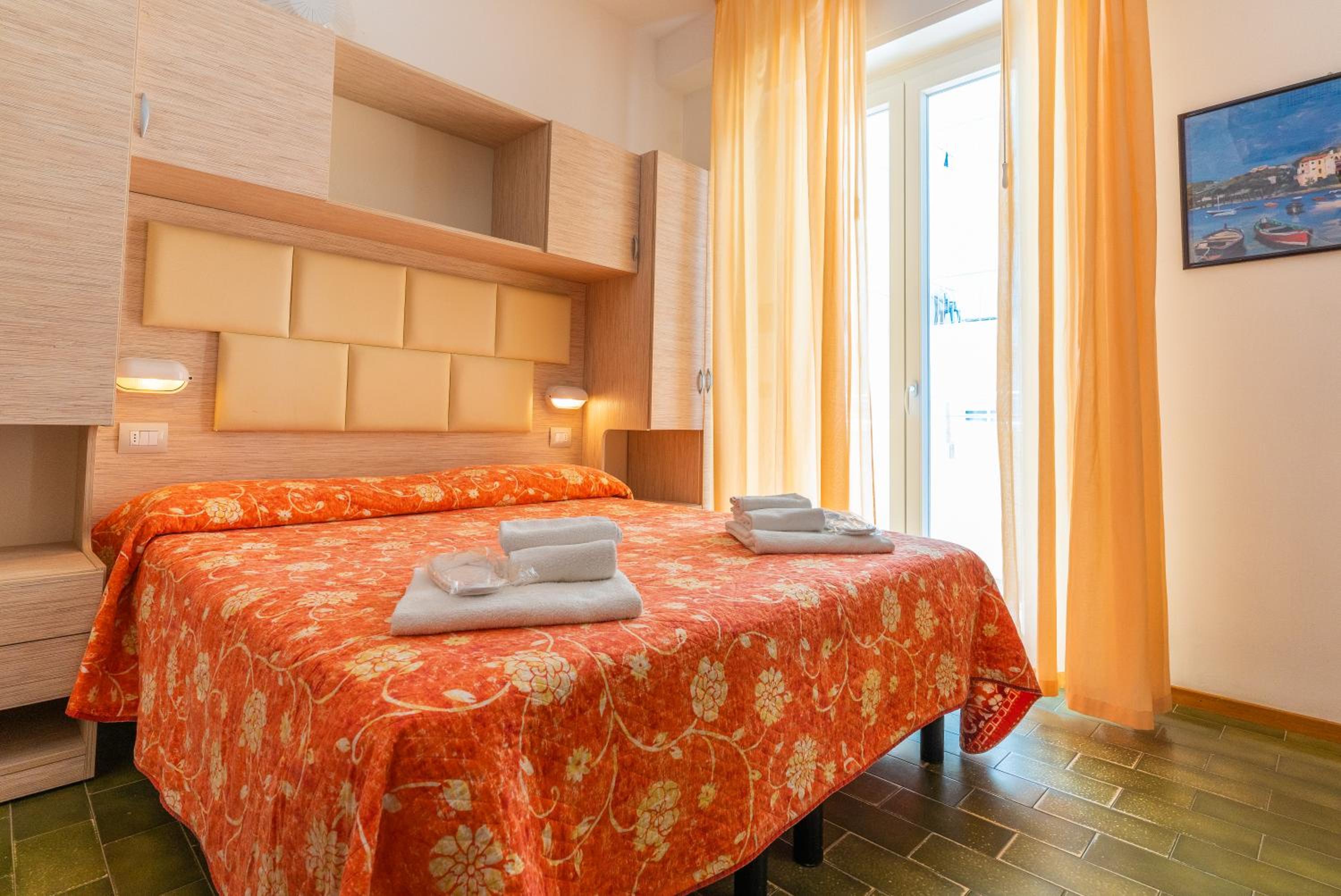 Double or Twin Room with Balcony and Sea View