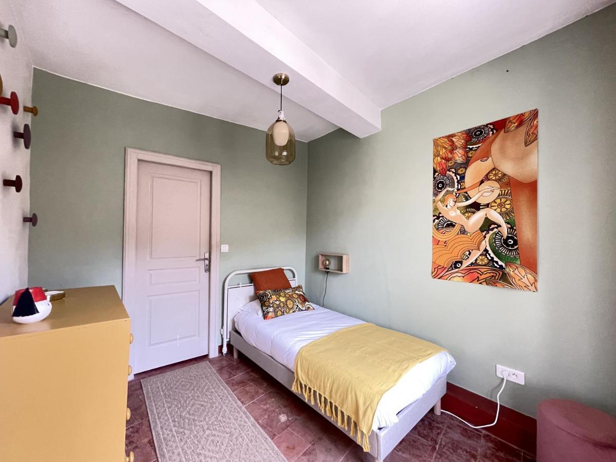 Triple Room with Private Bathroom - Photo 5