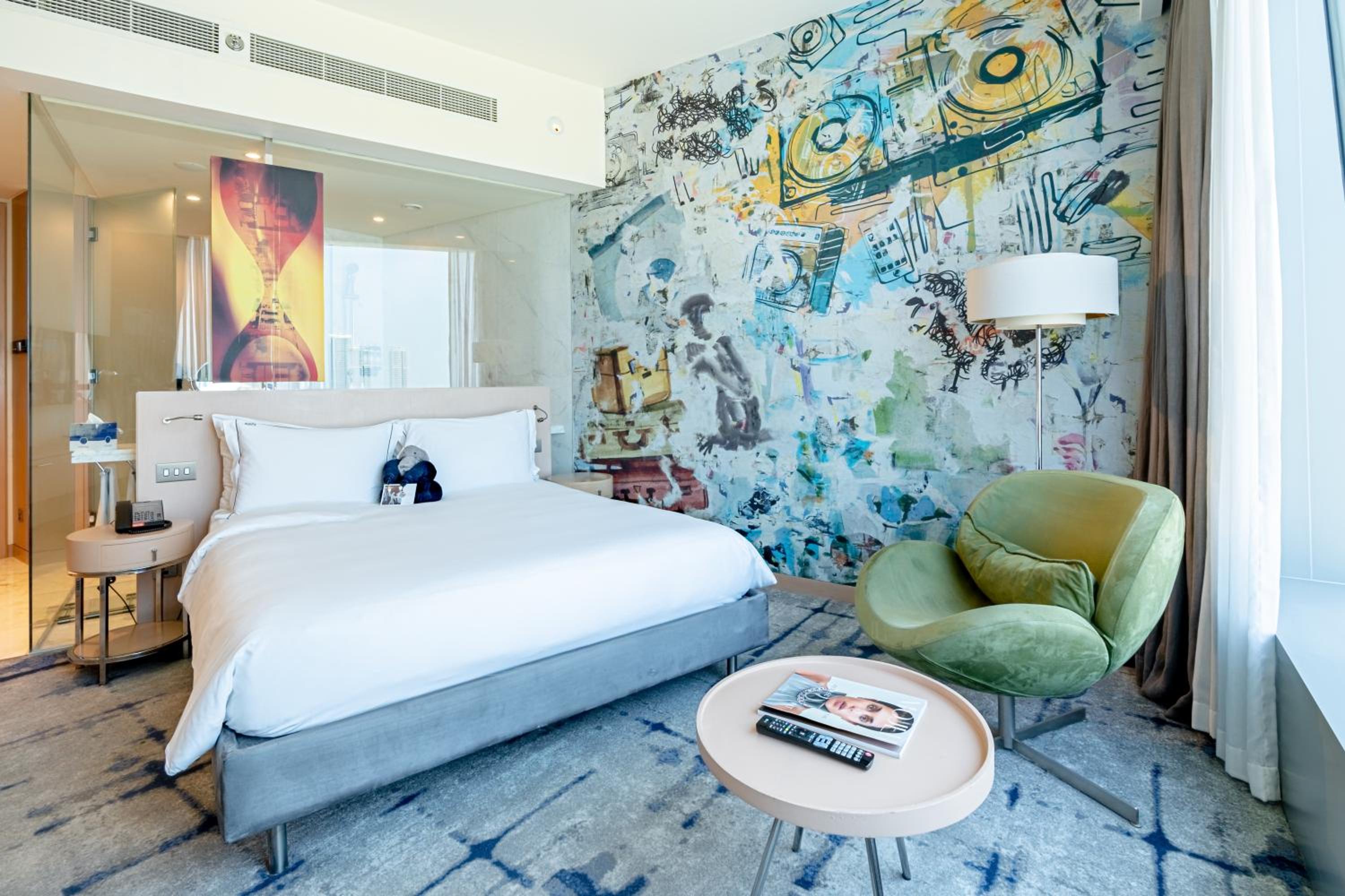 Executive Hip Room photo 2