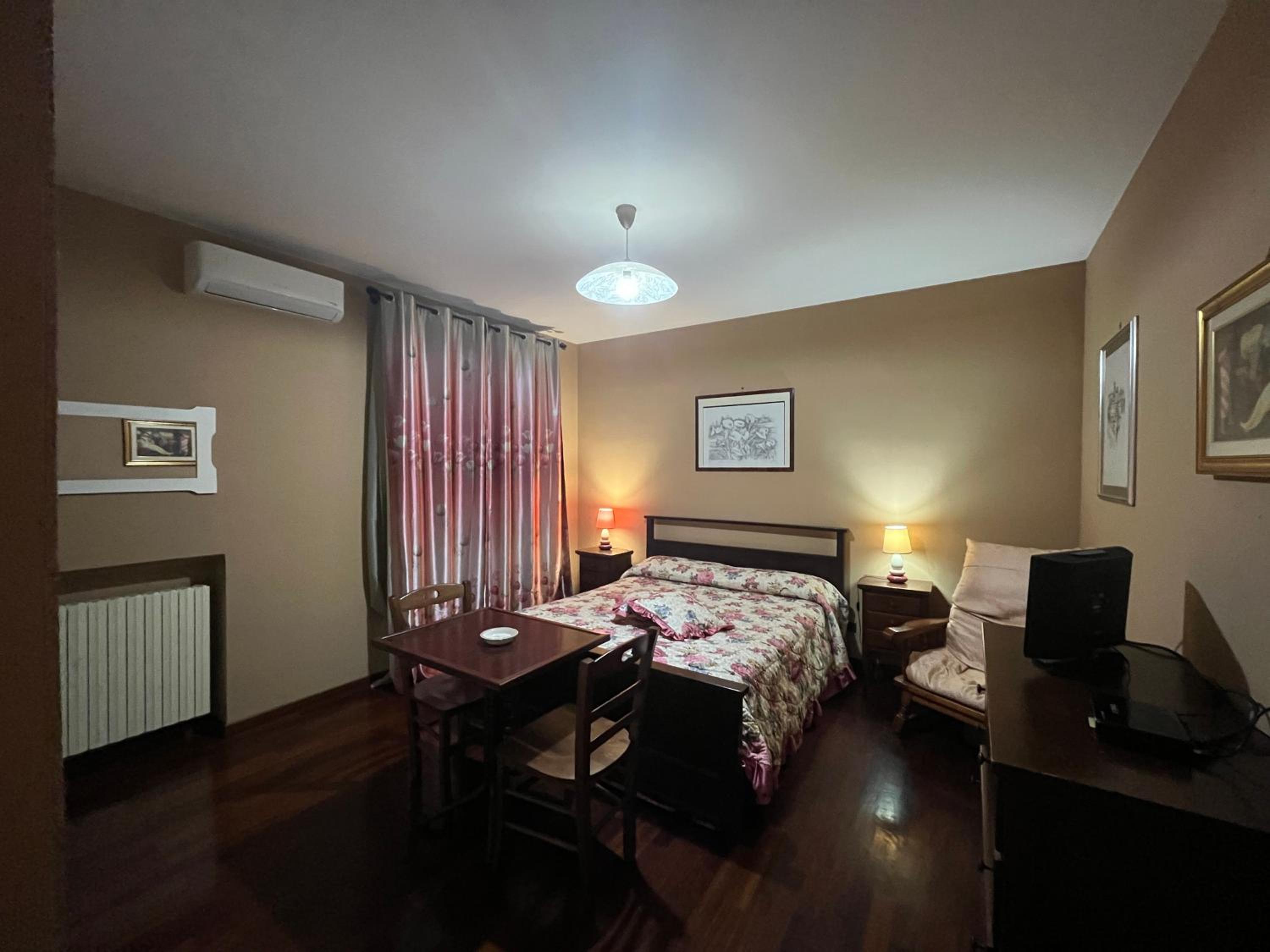 King Room With Balcony