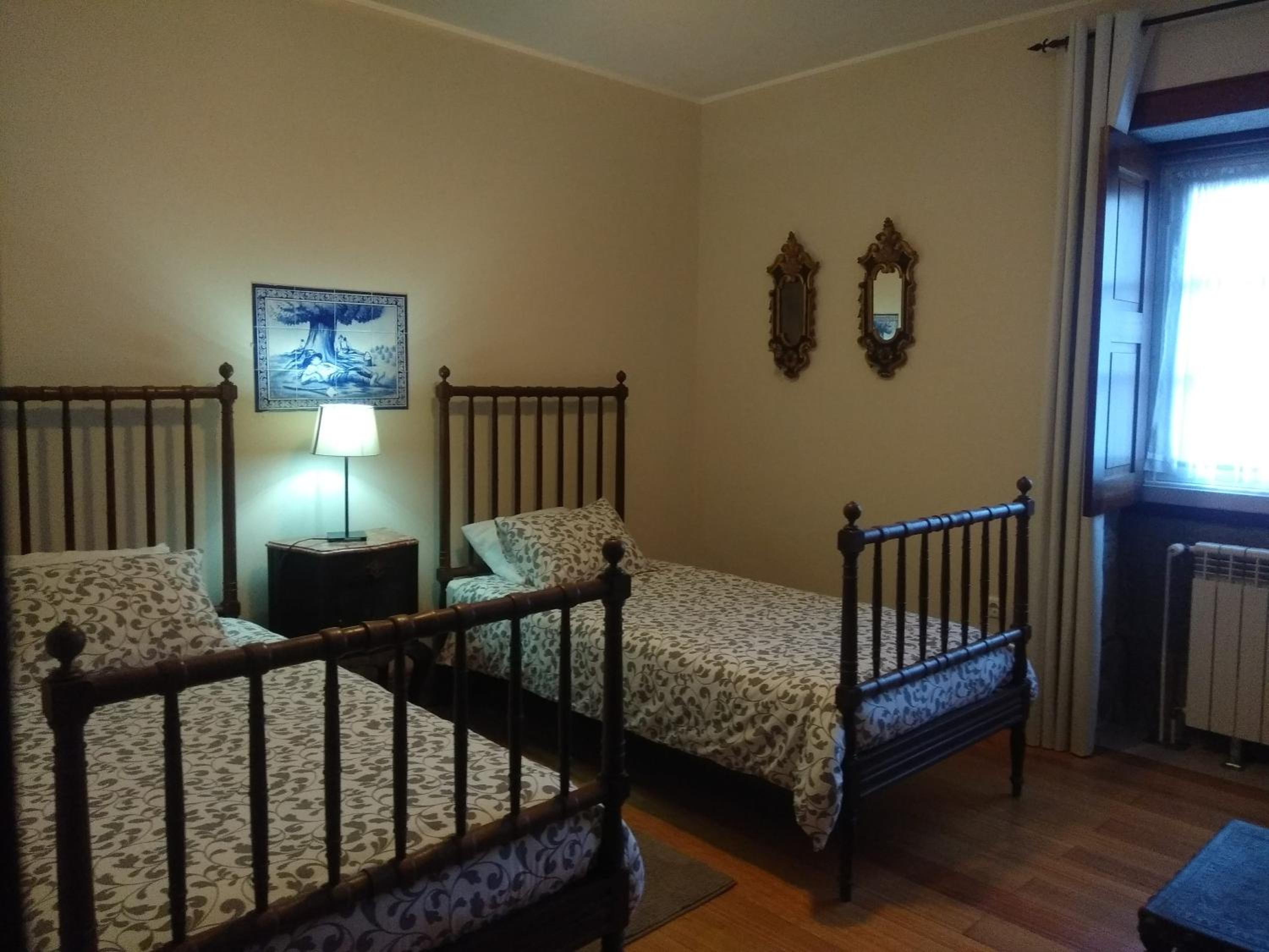 Twin Room - Photo 5