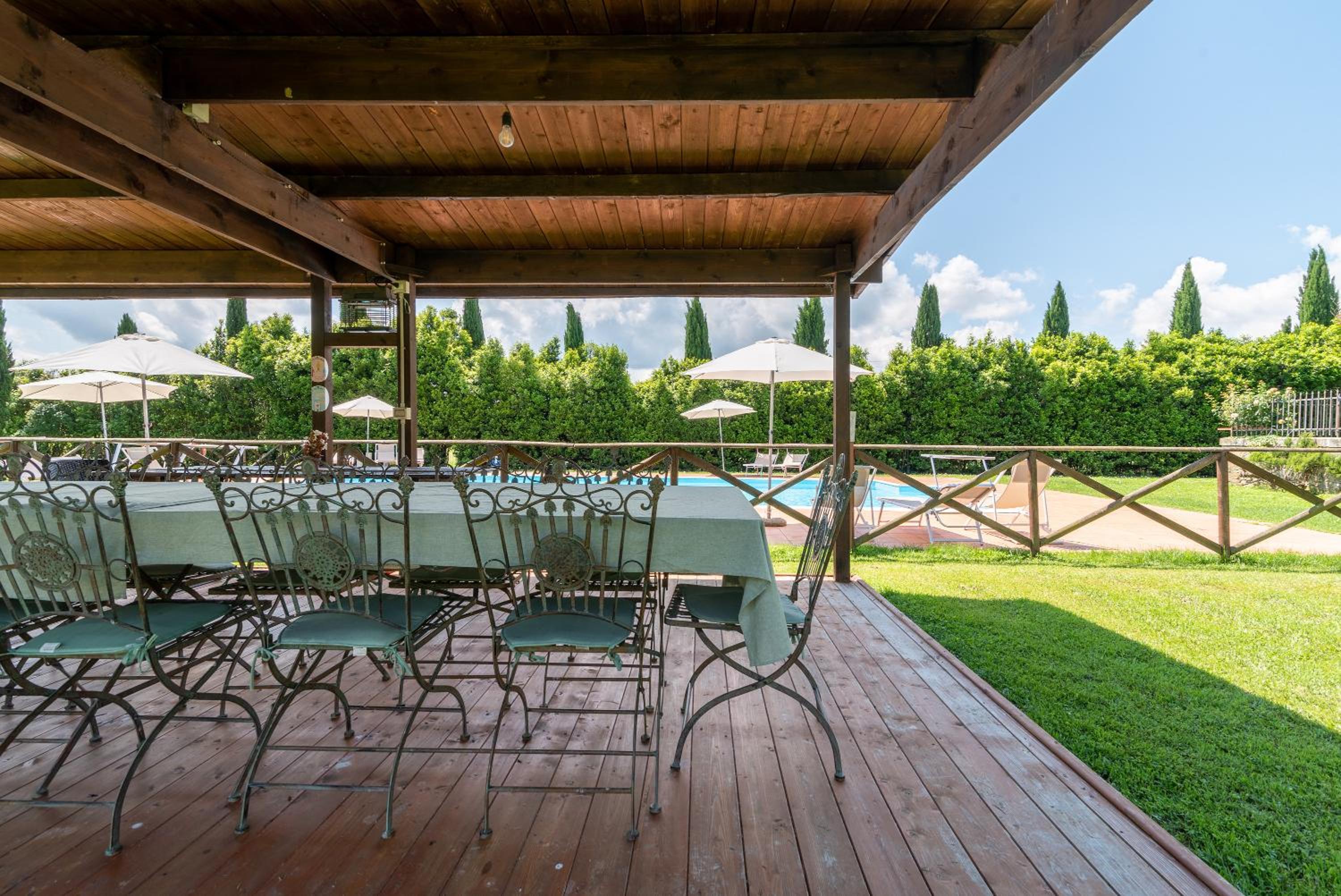 Apartment with Terrace photo 3