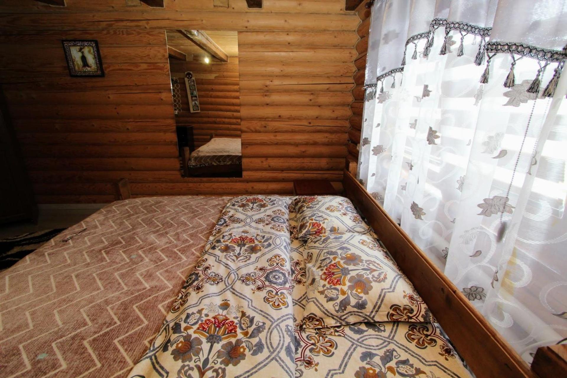 Double Room with Shared Bathroom photo 1