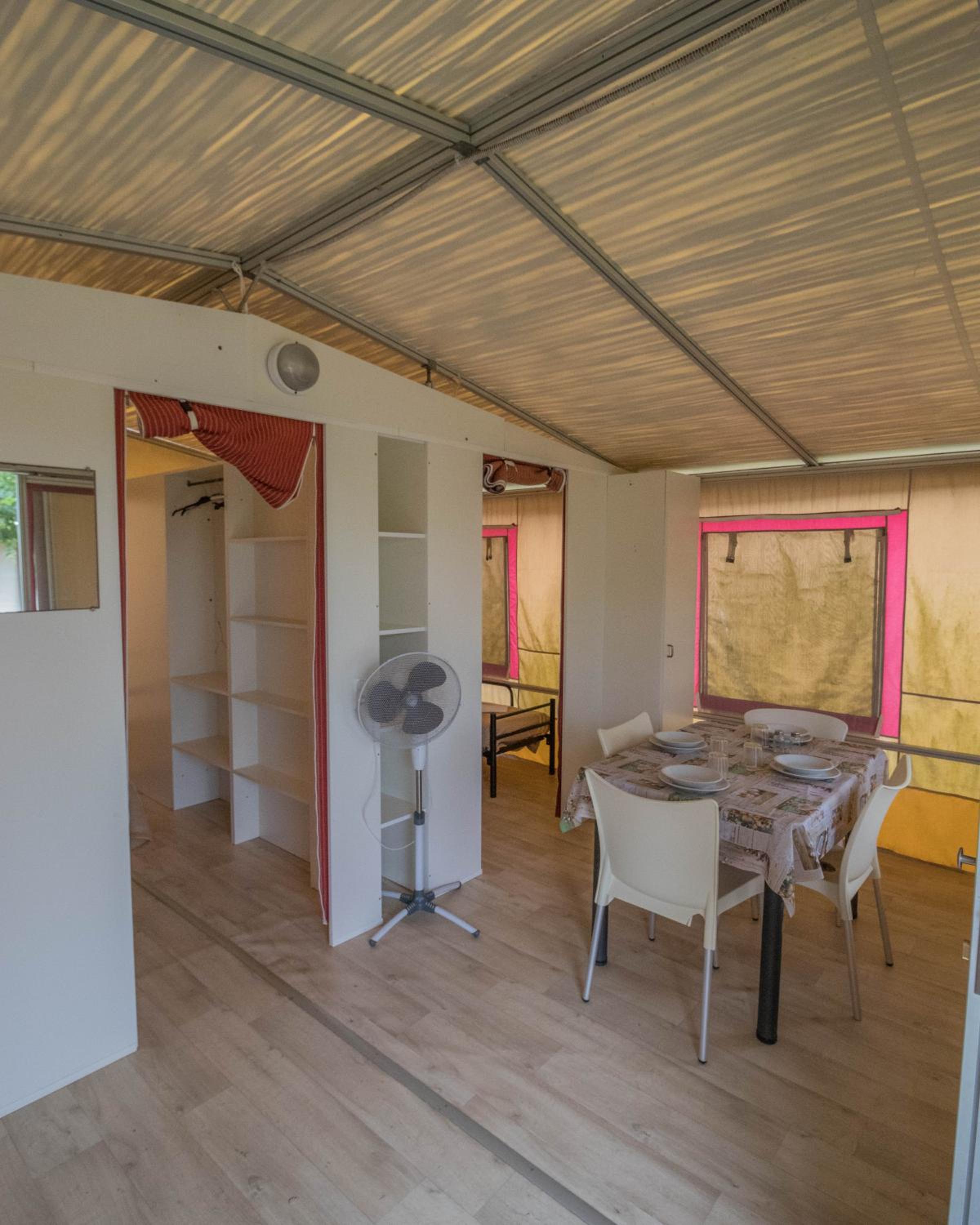 Tent - Photo 14