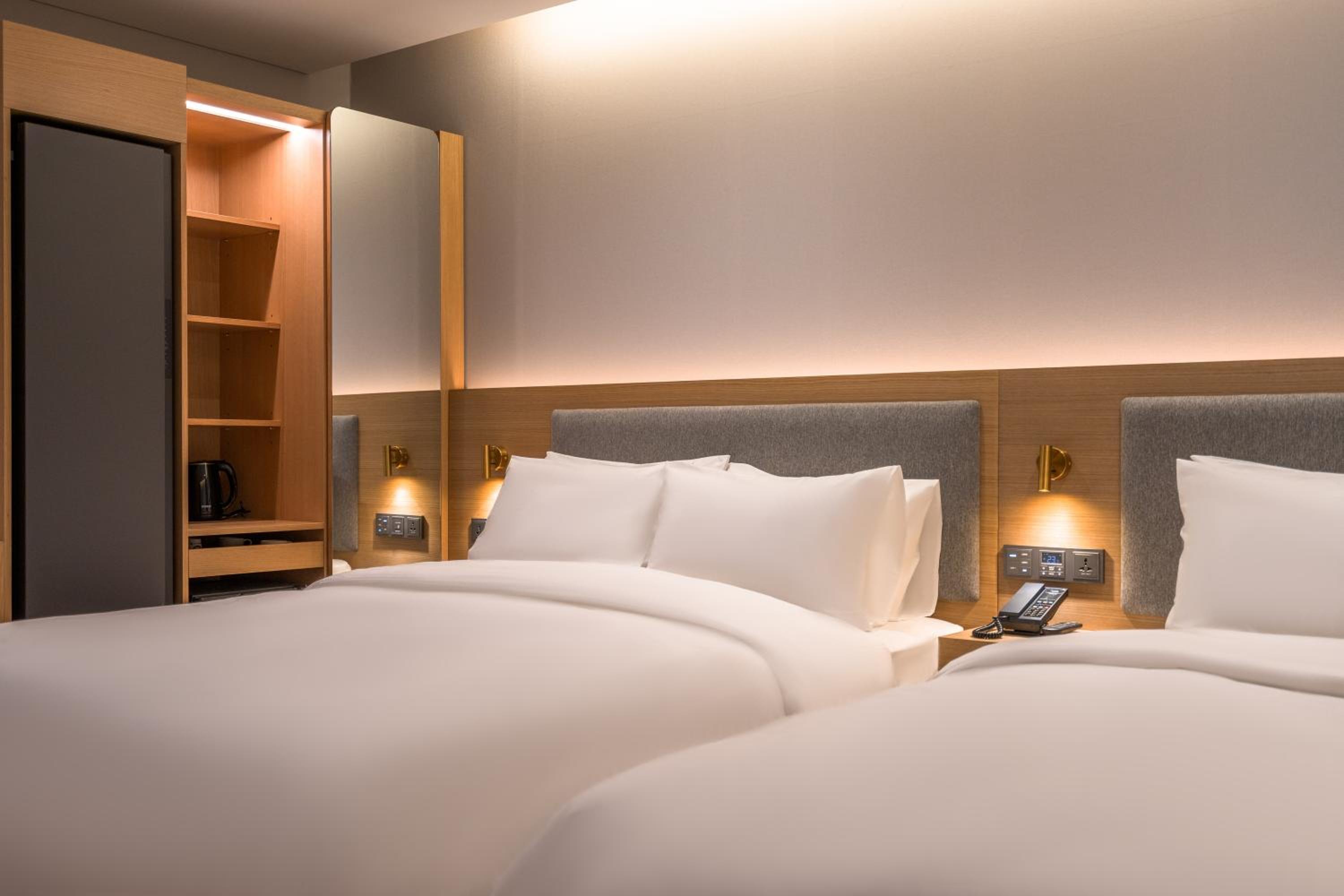 Deluxe Twin Room - Photo 1