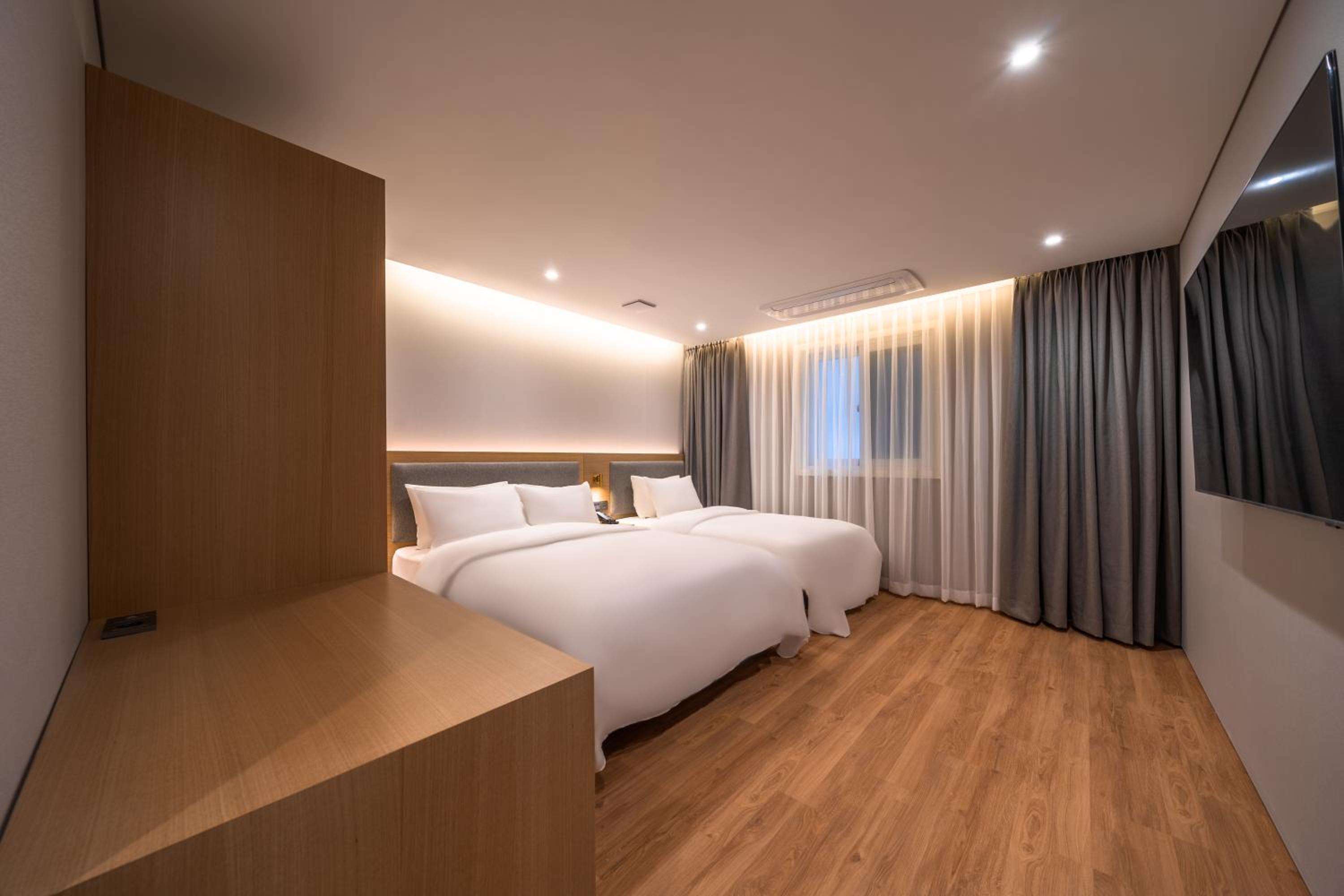 Deluxe Twin Room - Photo 4