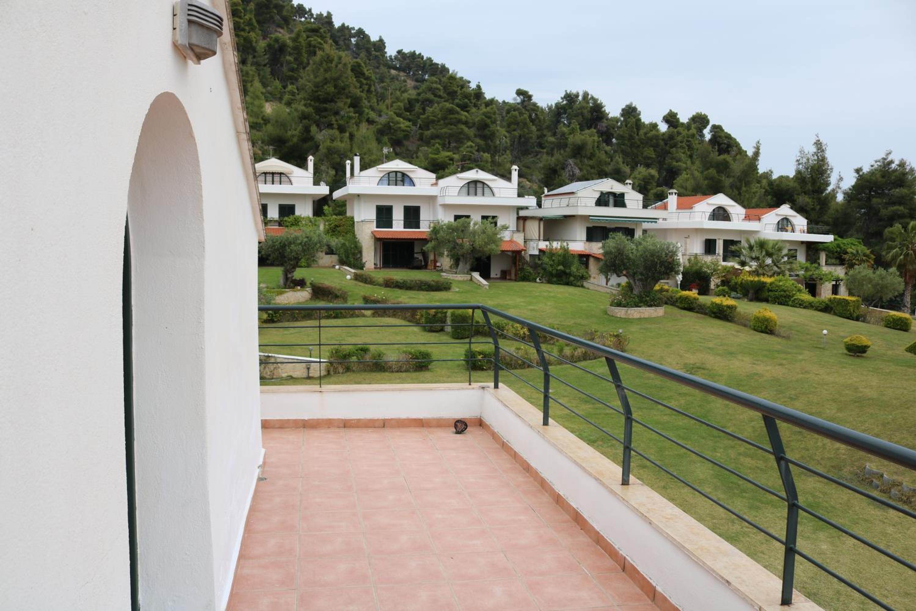 Villa photo 3