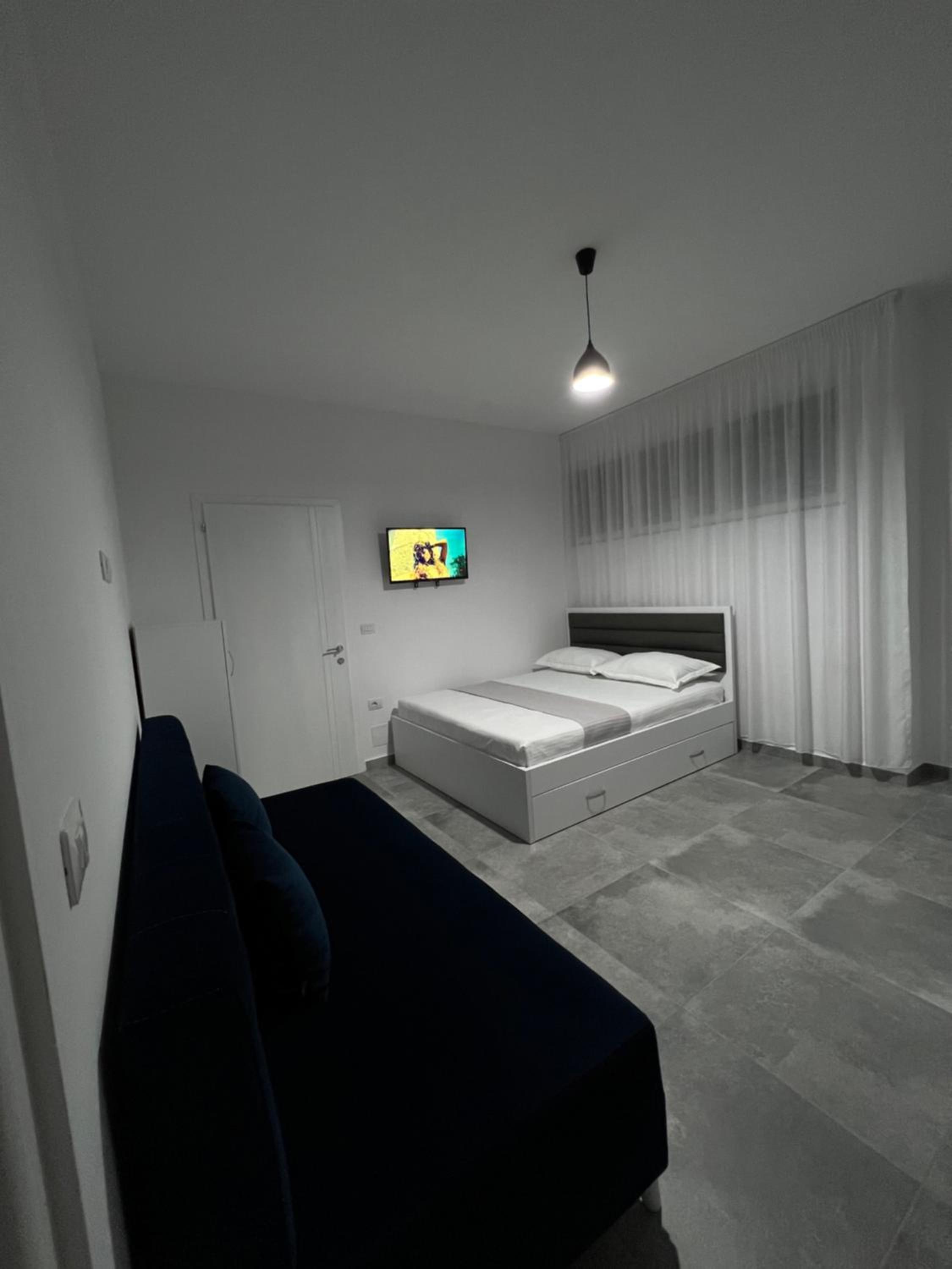 Studio Apartment photo 3