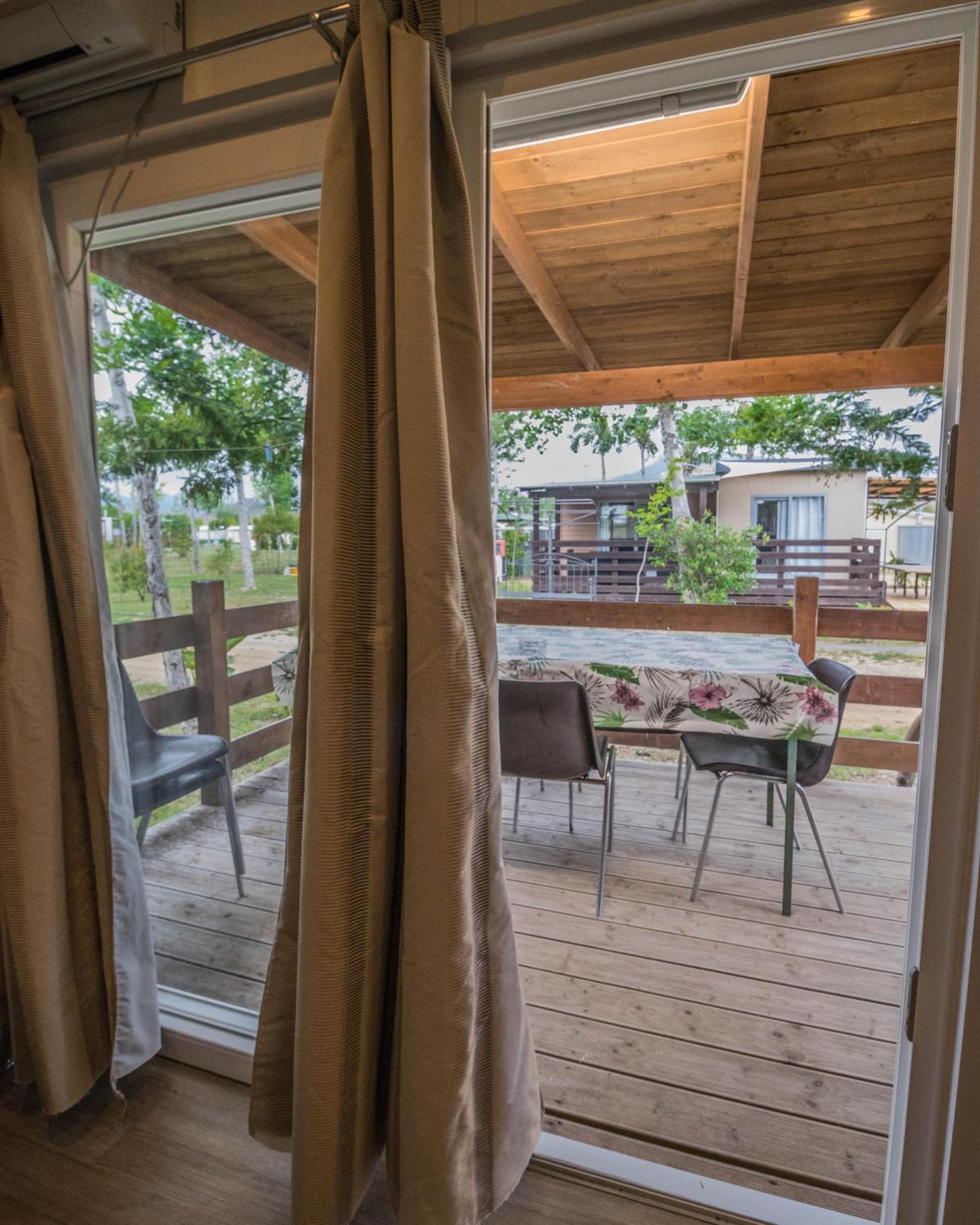Mobile Home - Photo 20