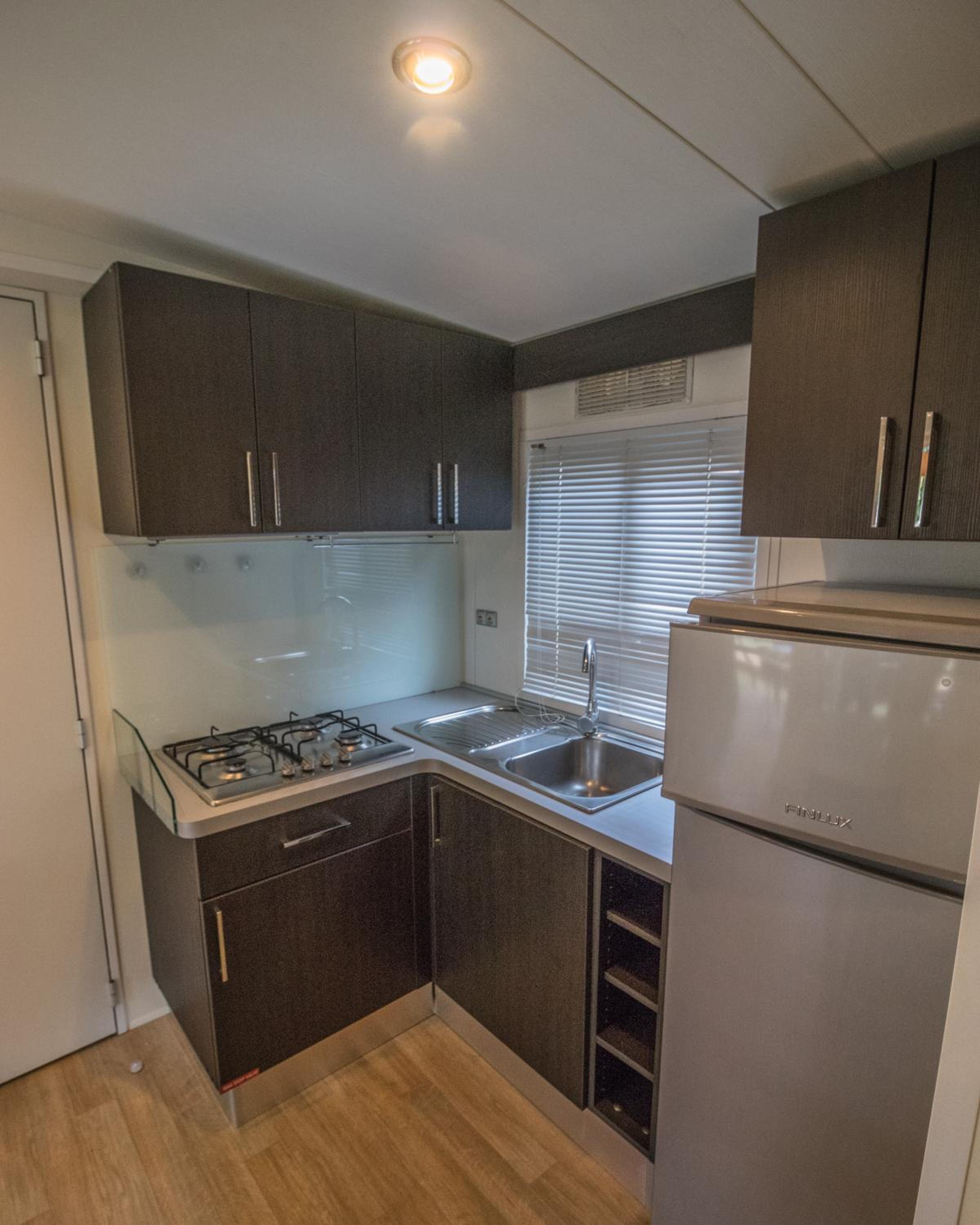 Mobile Home - Photo 25