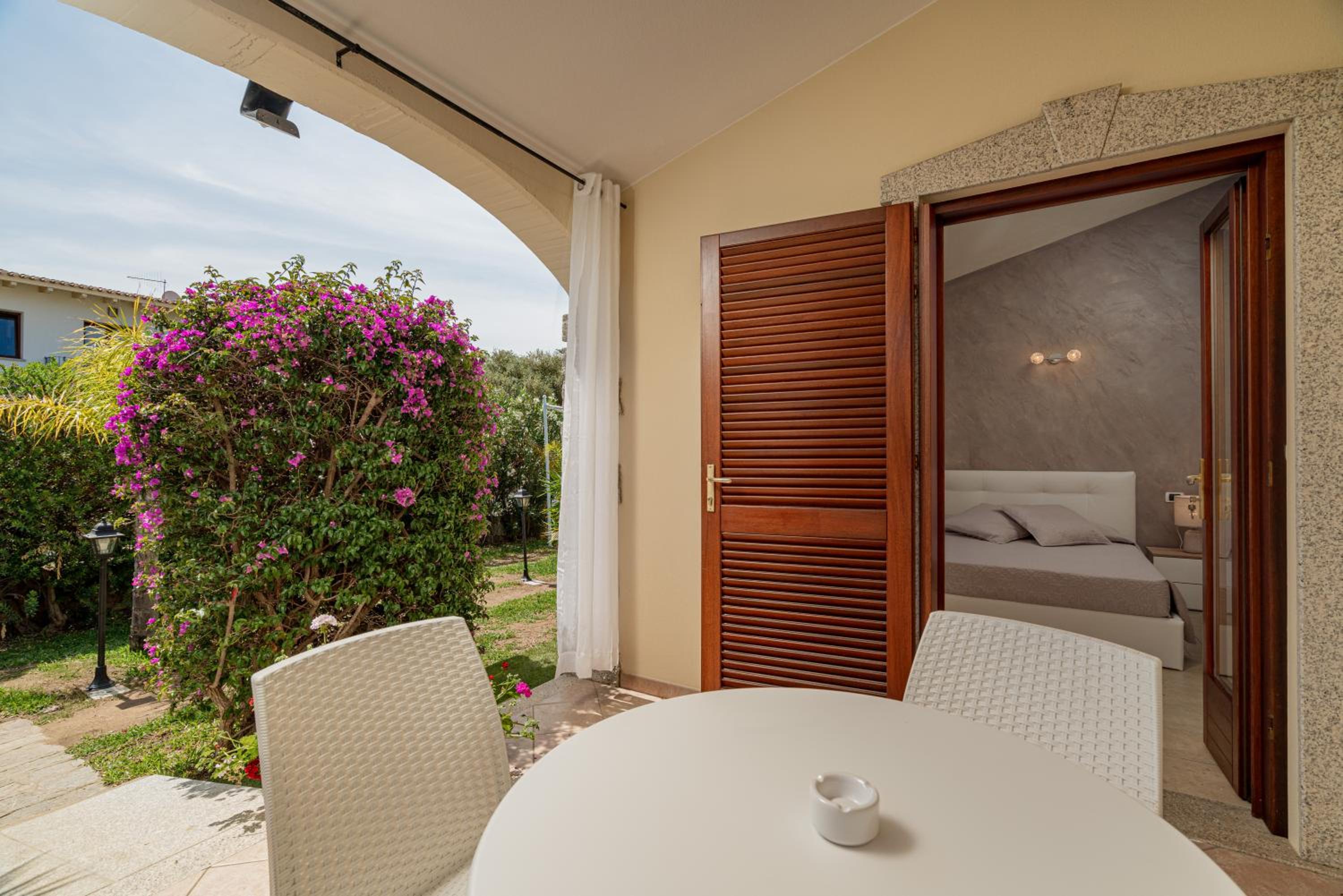 Deluxe Double Room With Balcony photo 3