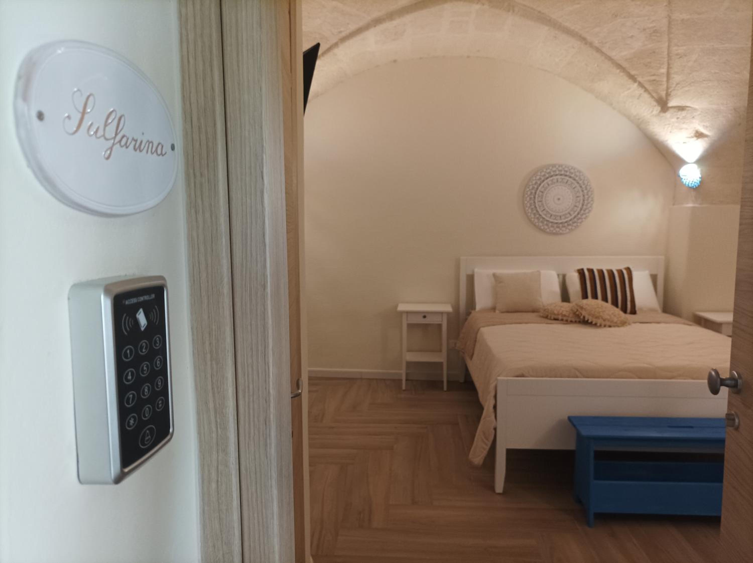Double Room with Private Bathroom photo 1