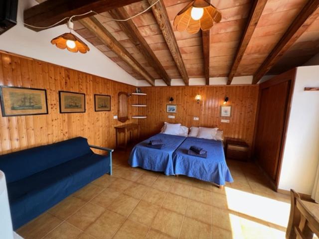Estudio con vista al mar