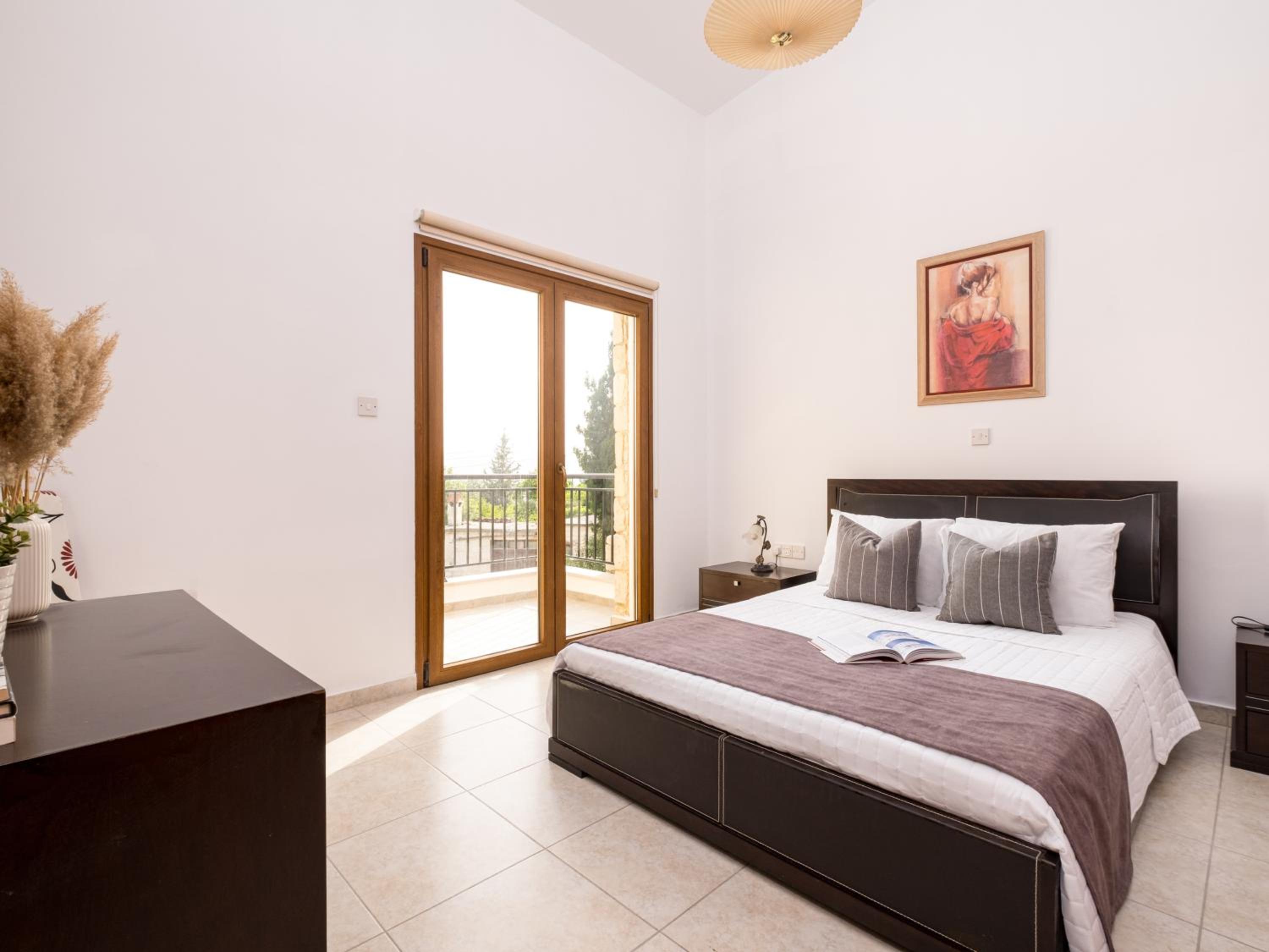 Three-Bedroom Villa photo 2