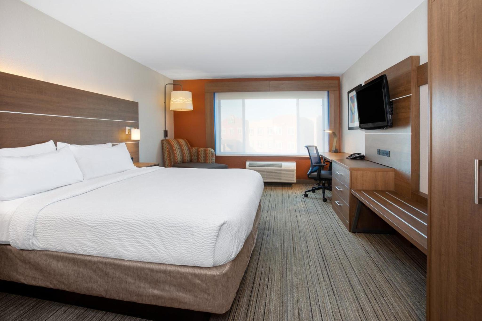 Standard King Room - Photo 1
