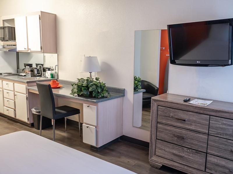 Queen Suite - Photo 5