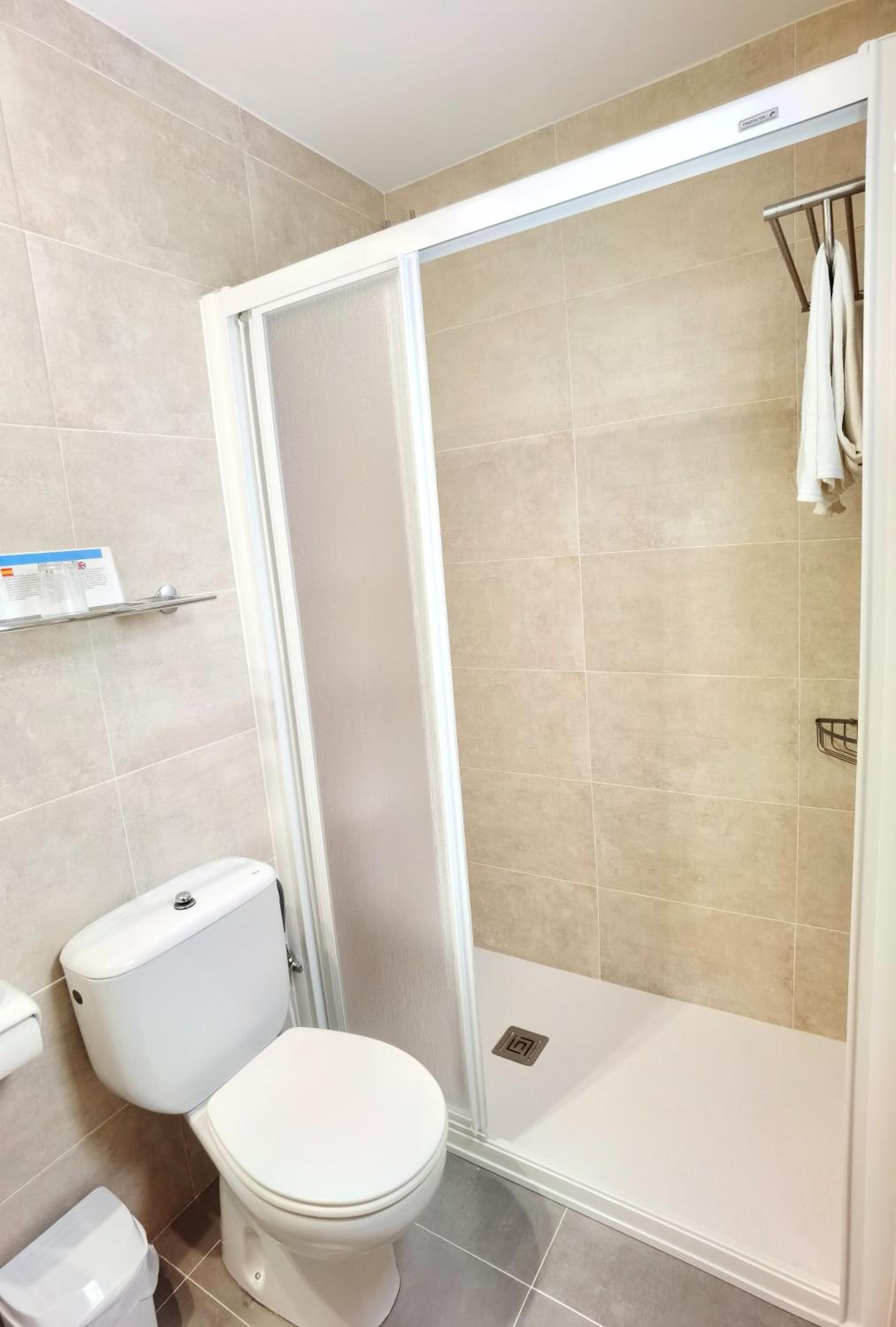 Small Single Room without Window photo 3