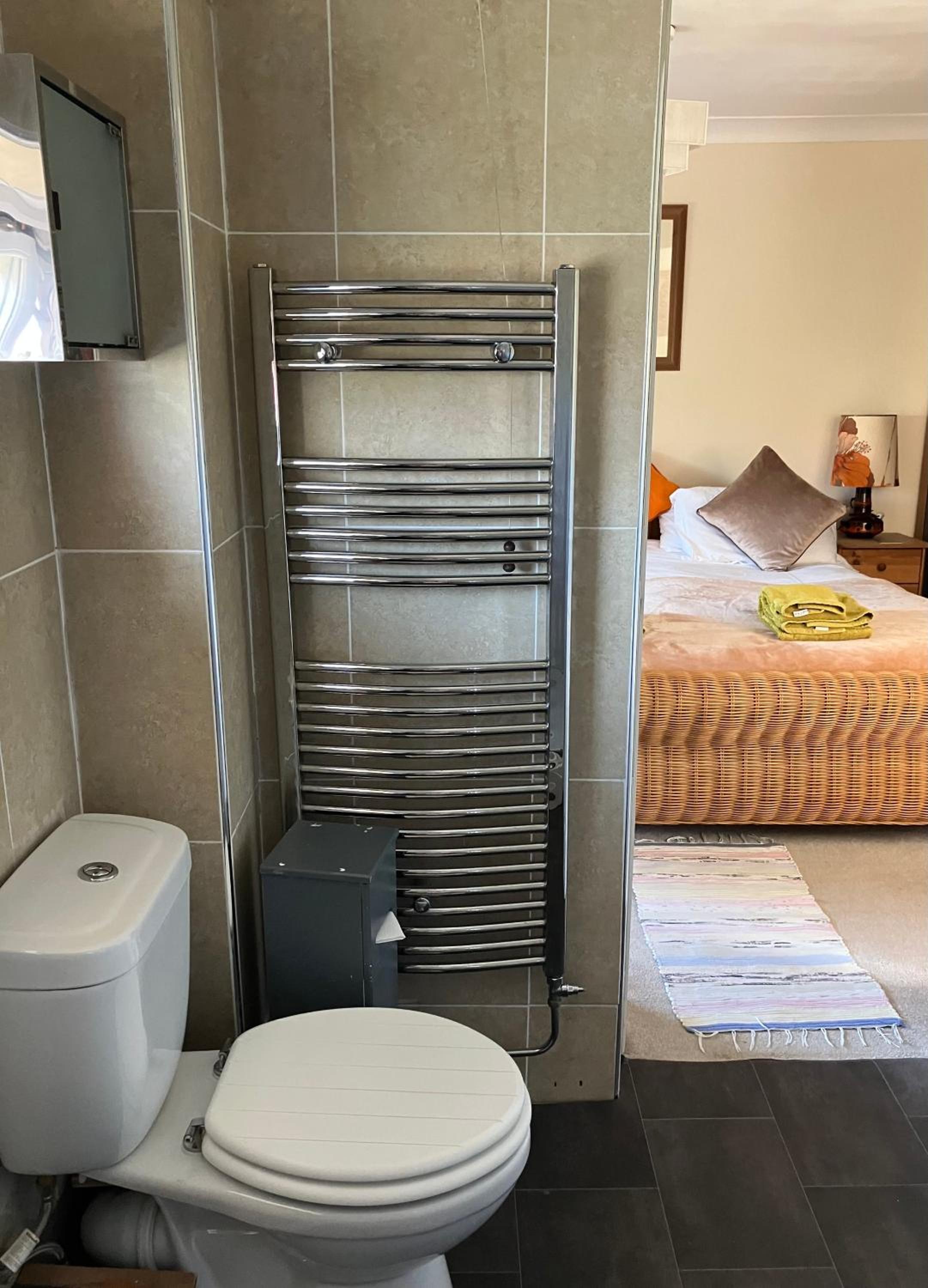 Triple Room with Private Bathroom - Photo 10