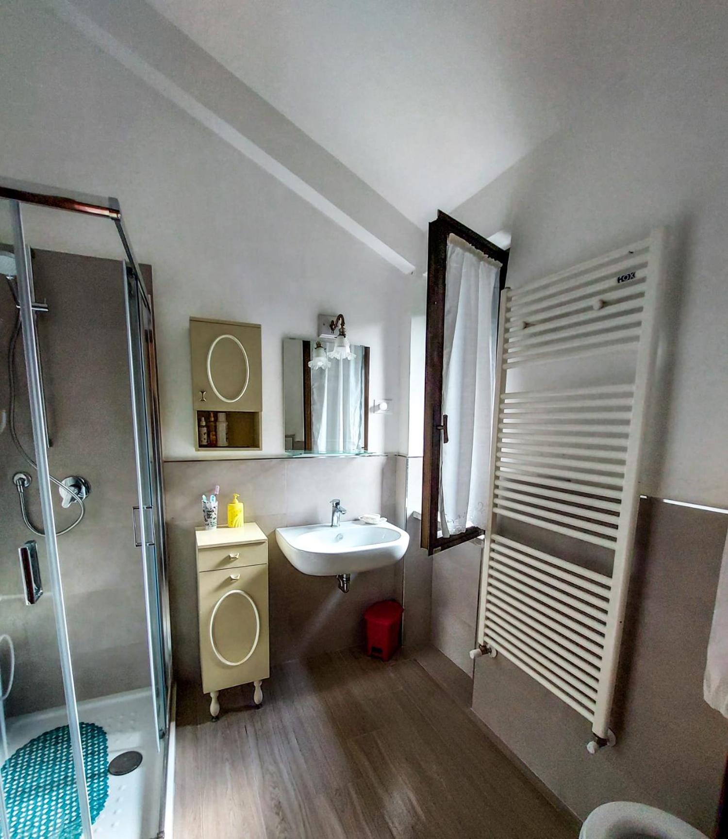 Double Room with Private Bathroom photo 3