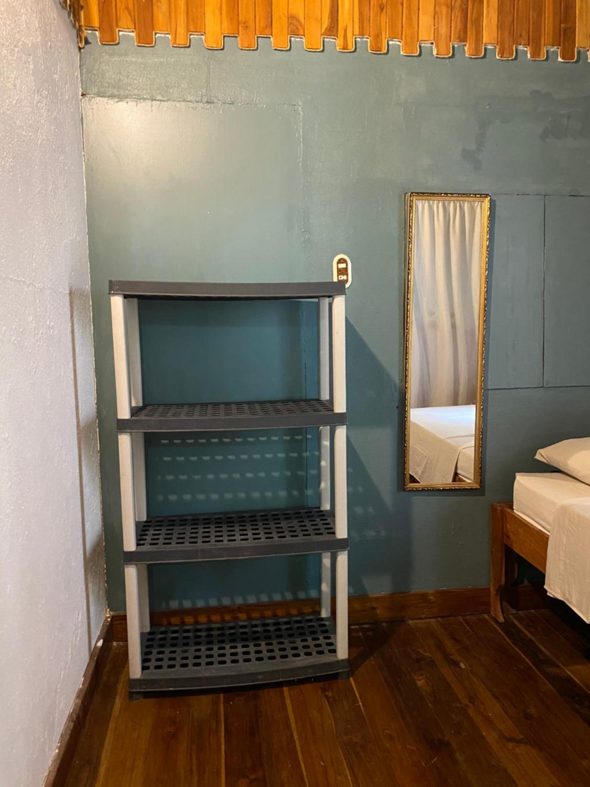 Single Room With Shared Bathroom photo 2