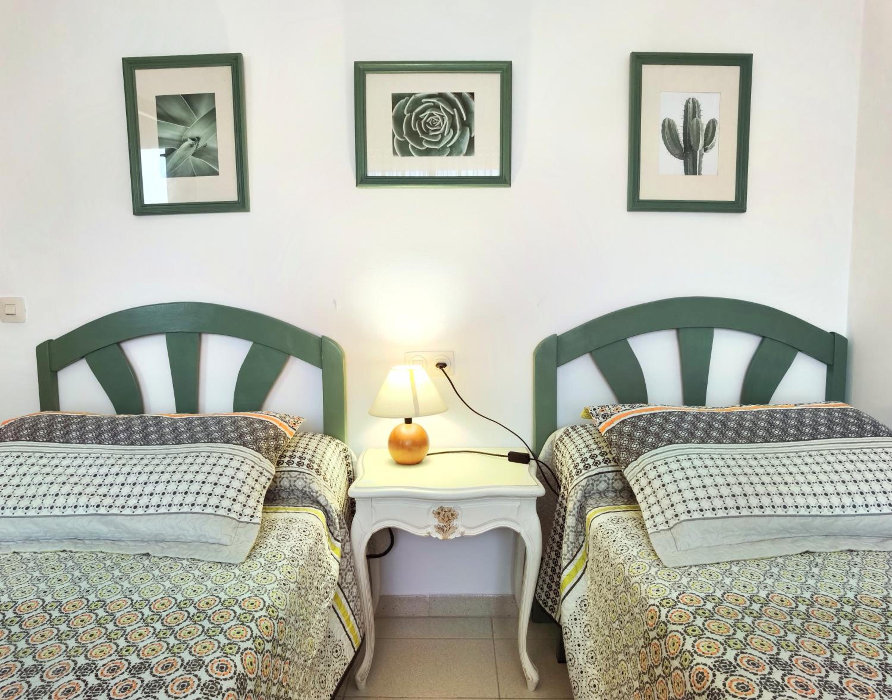 Twin Room - Photo 1