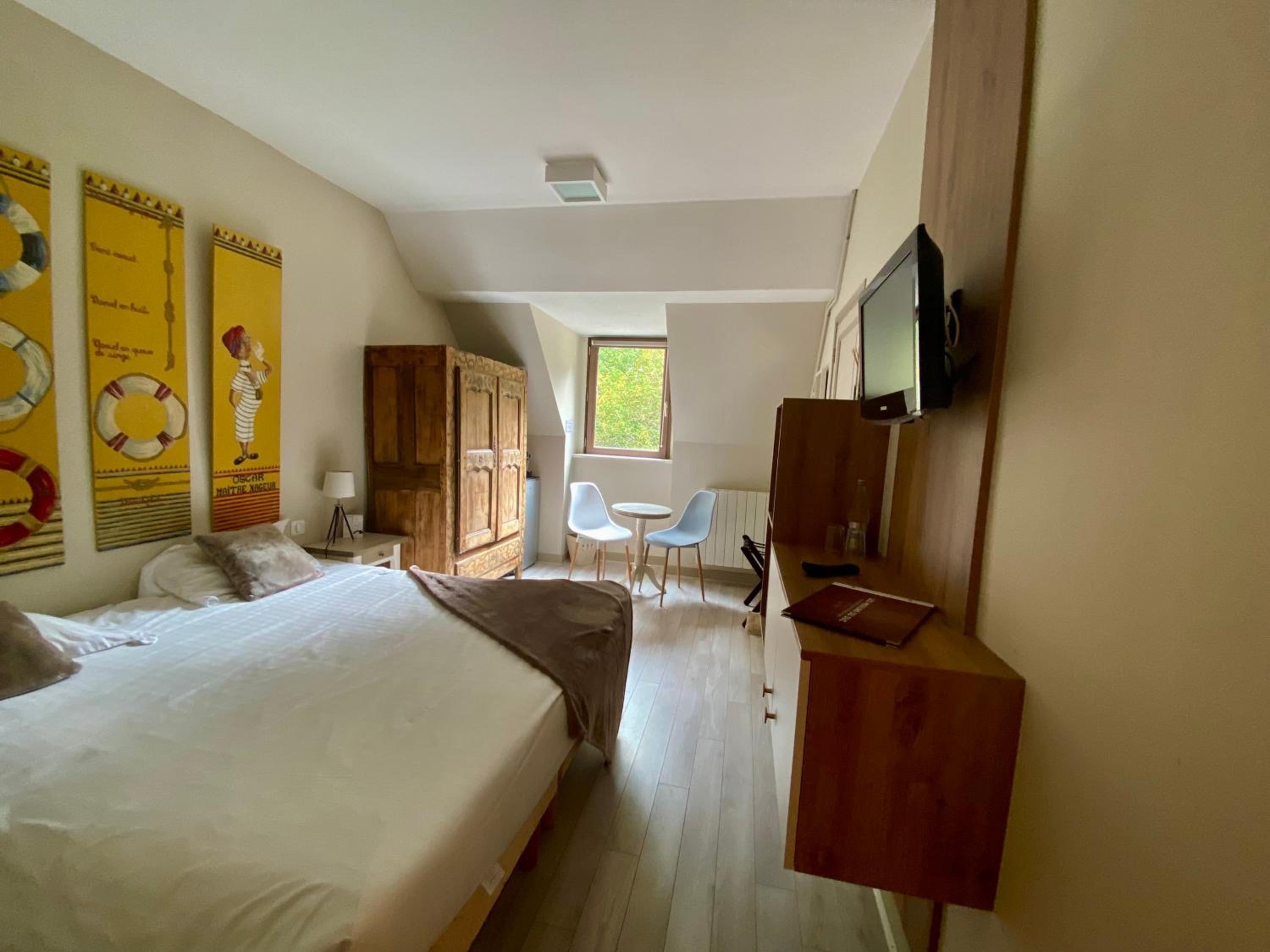 Standard Double or Twin Room photo 3