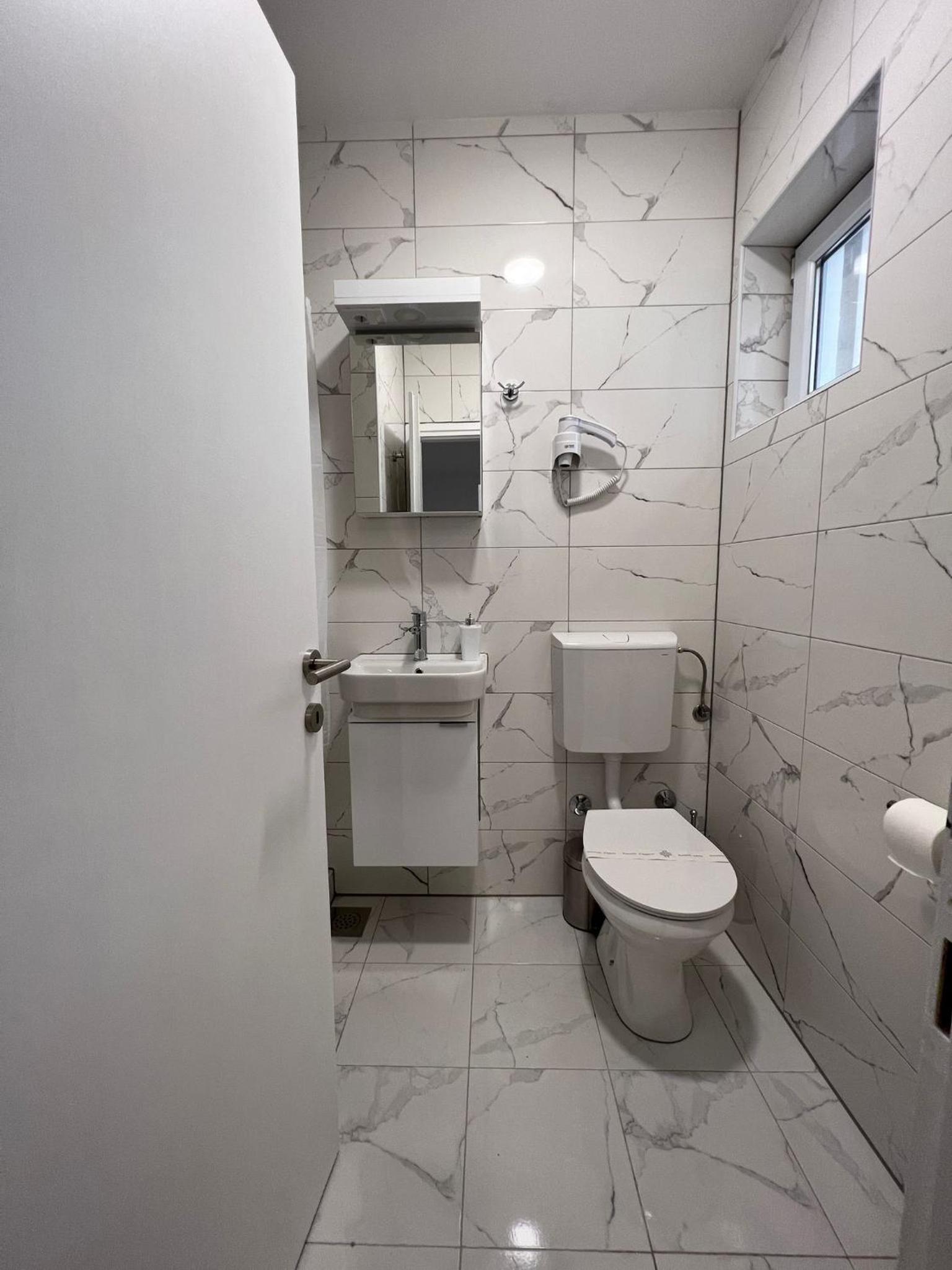 Double Room with Balcony and Sea View photo 3