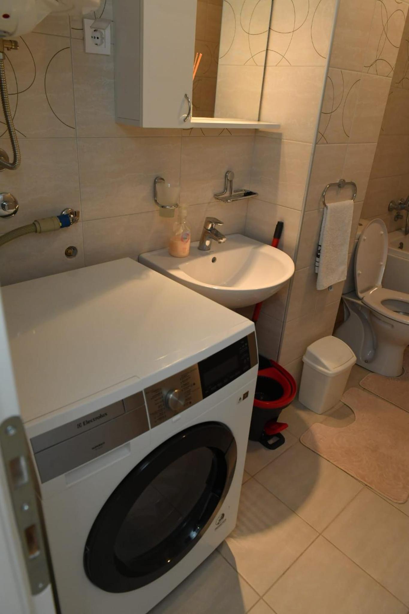 Two-Bedroom Apartment - Photo 30