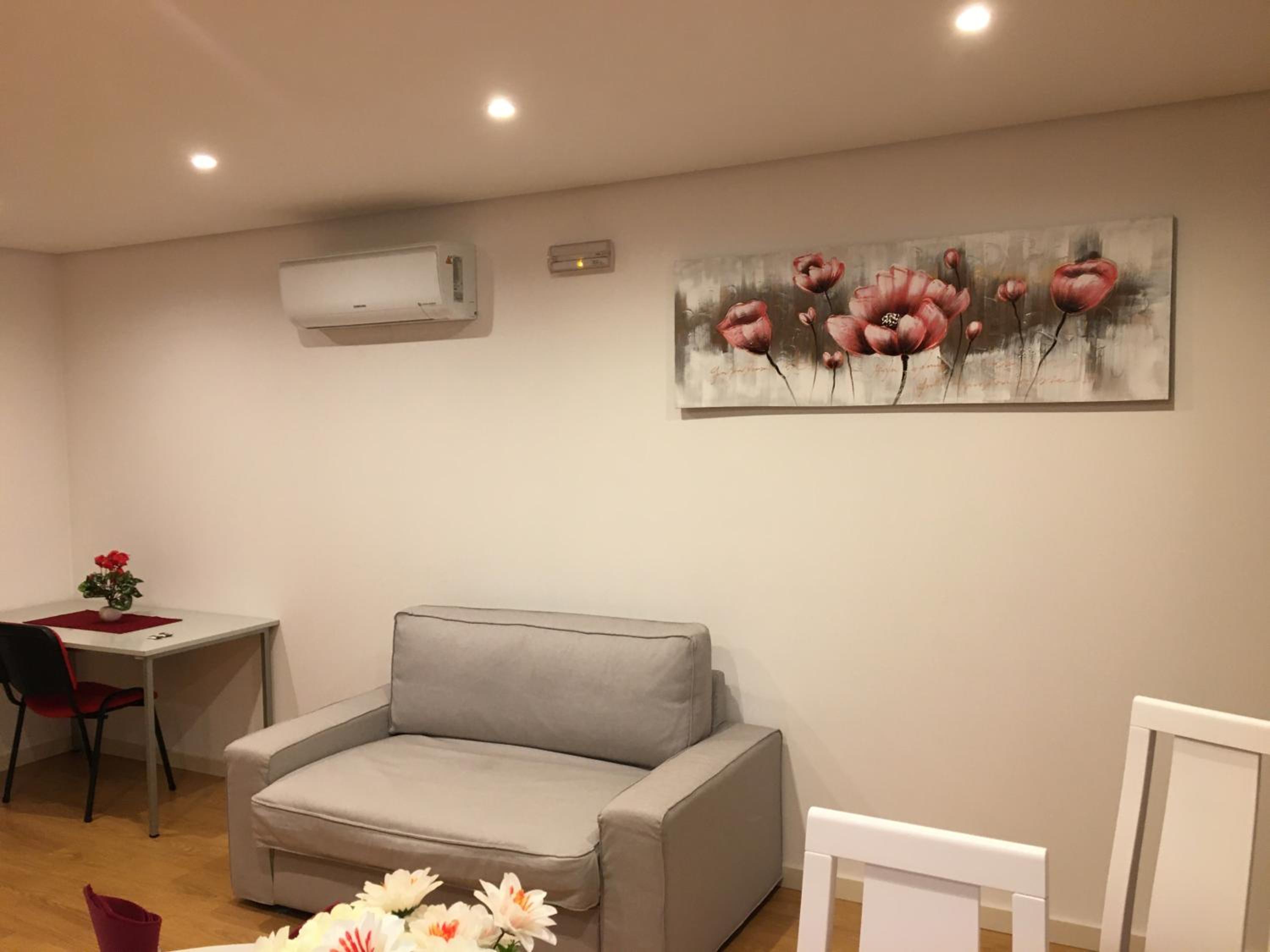 One-Bedroom Apartment with Balcony photo 1