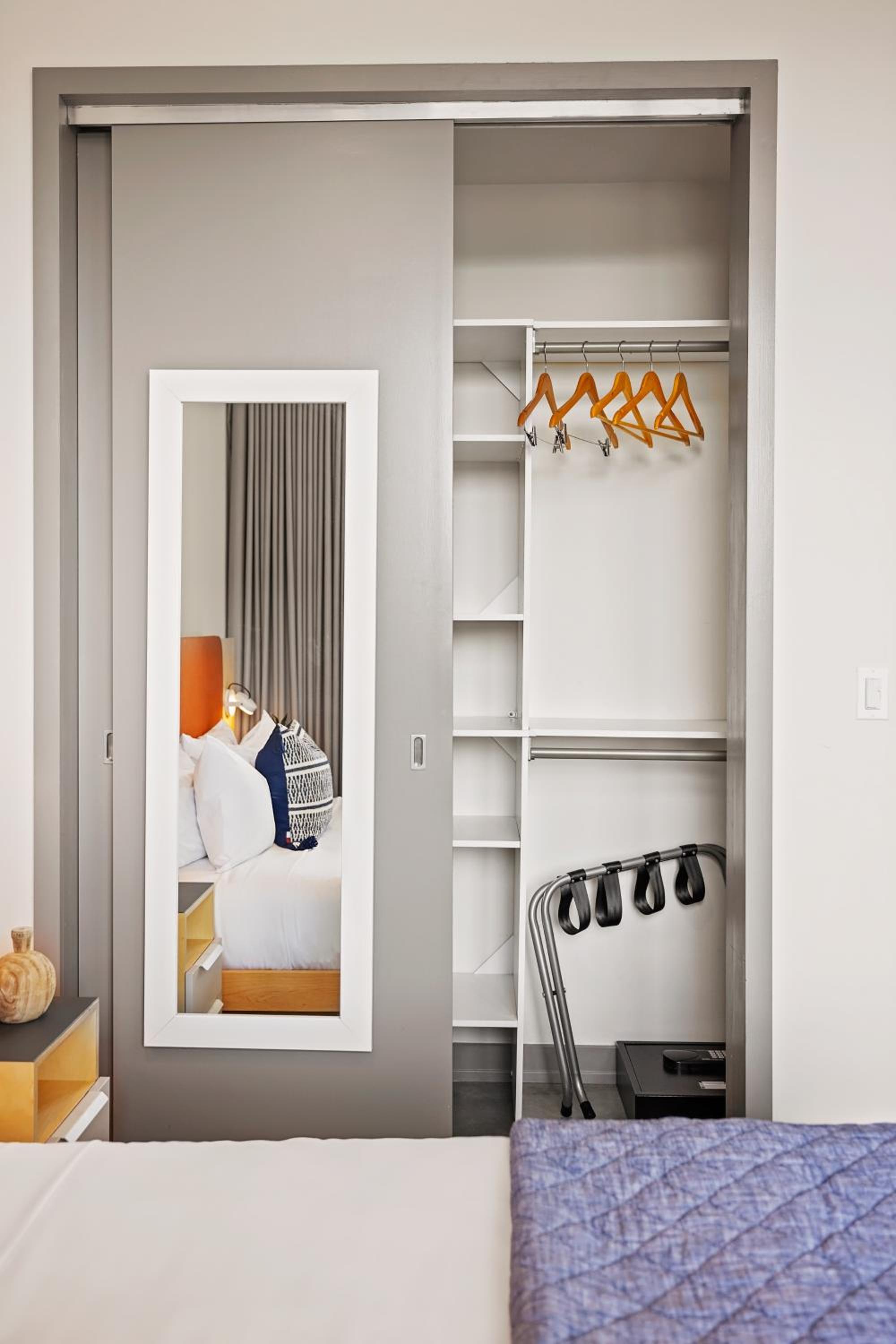 One Bedroom Apartment - Photo 13